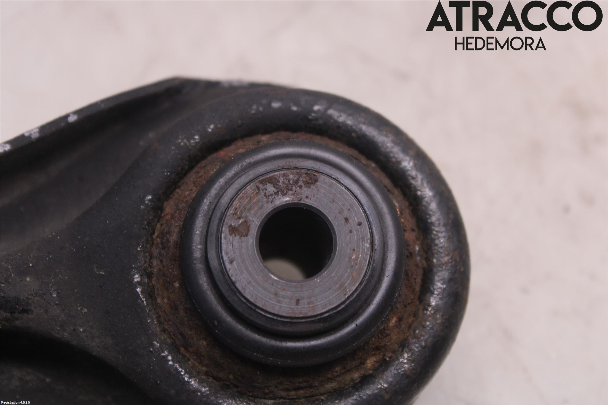 BMW 1 E82/88 Coupé/Cab 06-13 Bärarm Bak Övre Höger