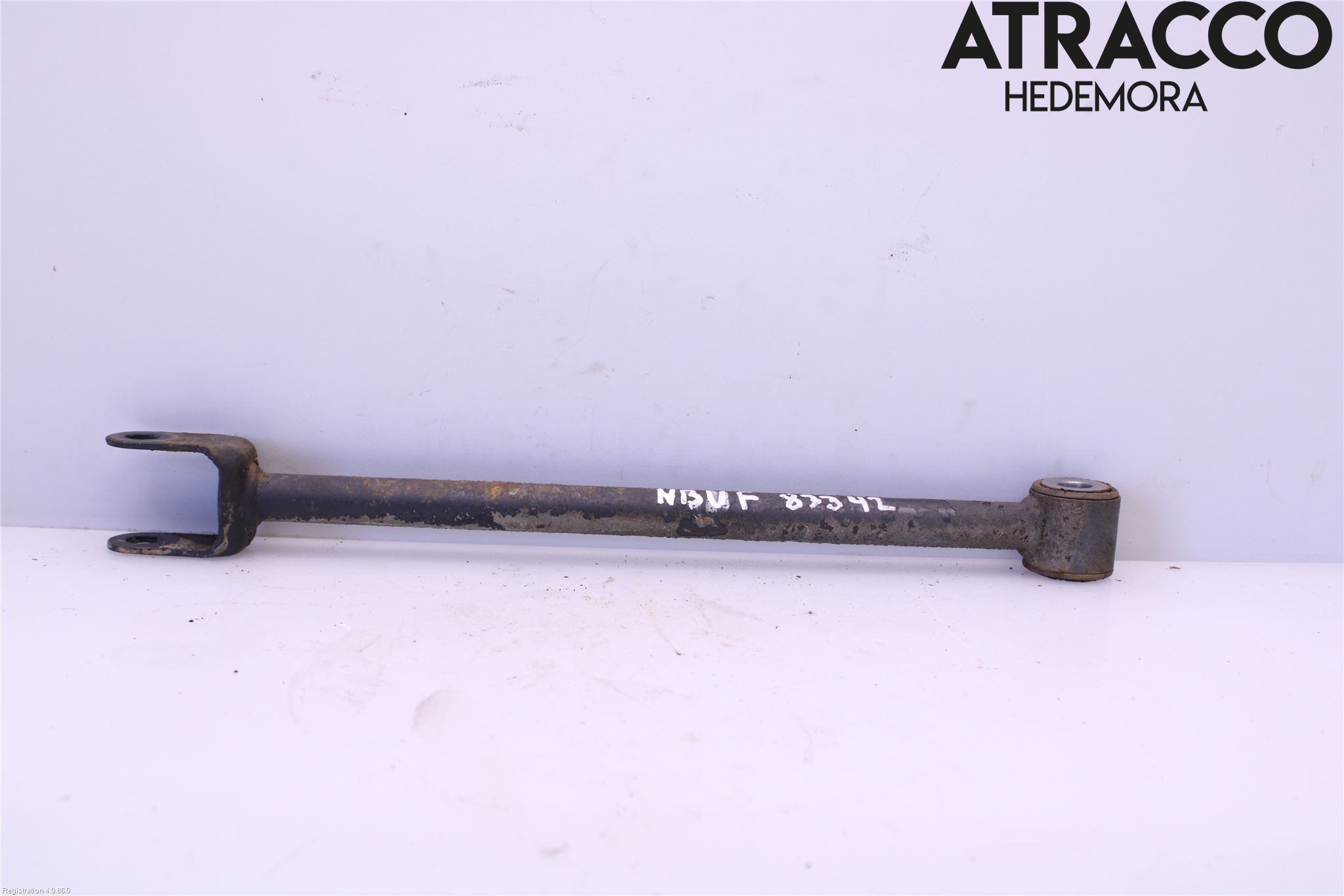 Dacia DUSTER 10-17 Bärarm Bak Höger