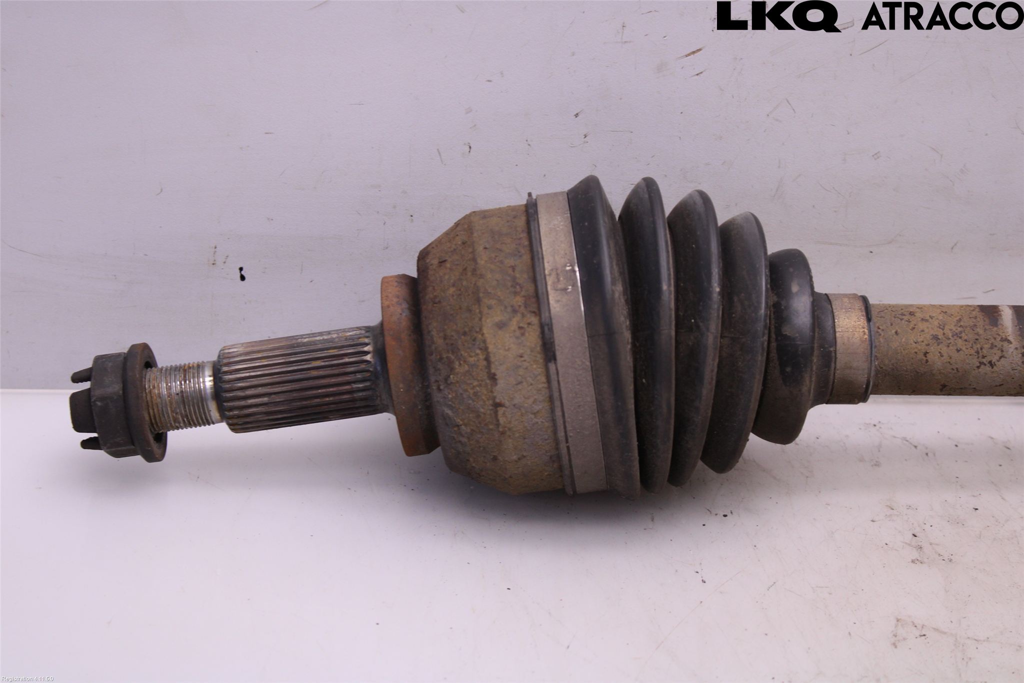 Nissan NV300 16-22 Drivaxel Fram Vänster