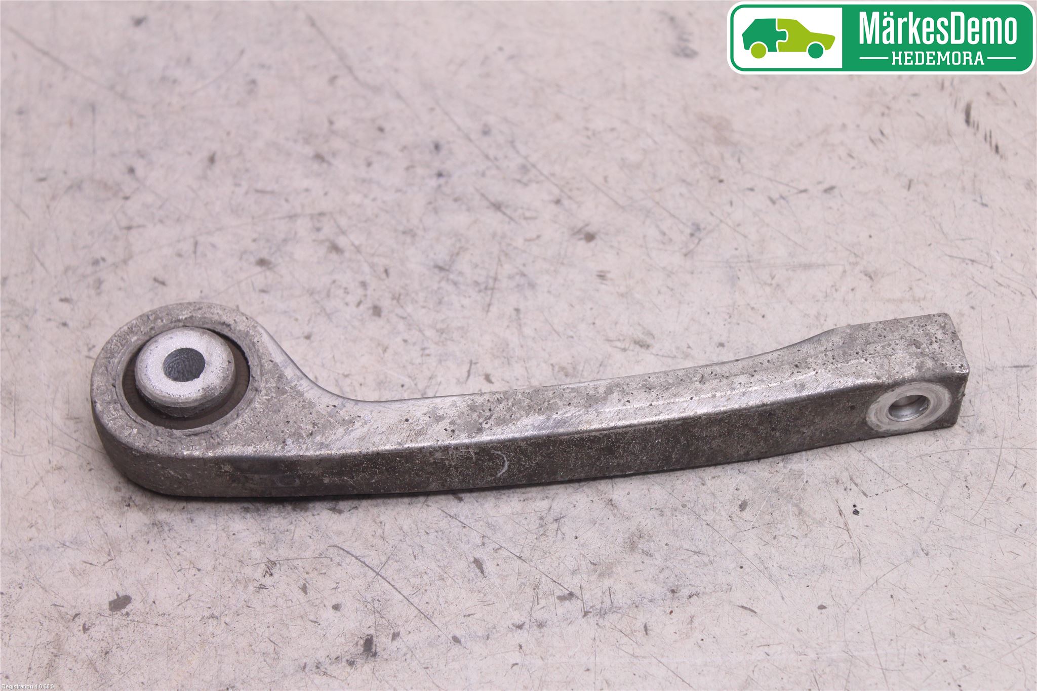 Audi A4/S4 B9 16-19 Krängningshämmarstag Bak