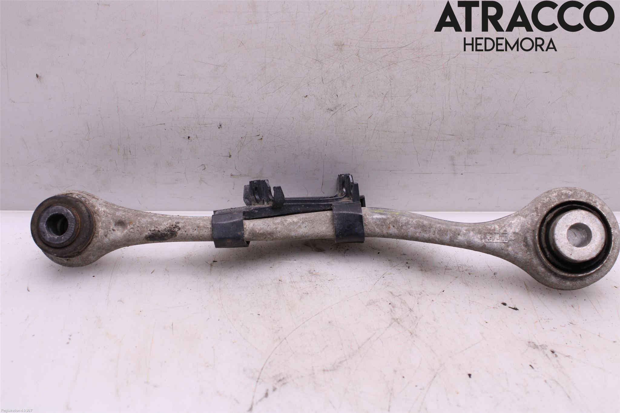 BMW 5 G30/G31/F90 17-23 Bärarm Bak Övre Höger