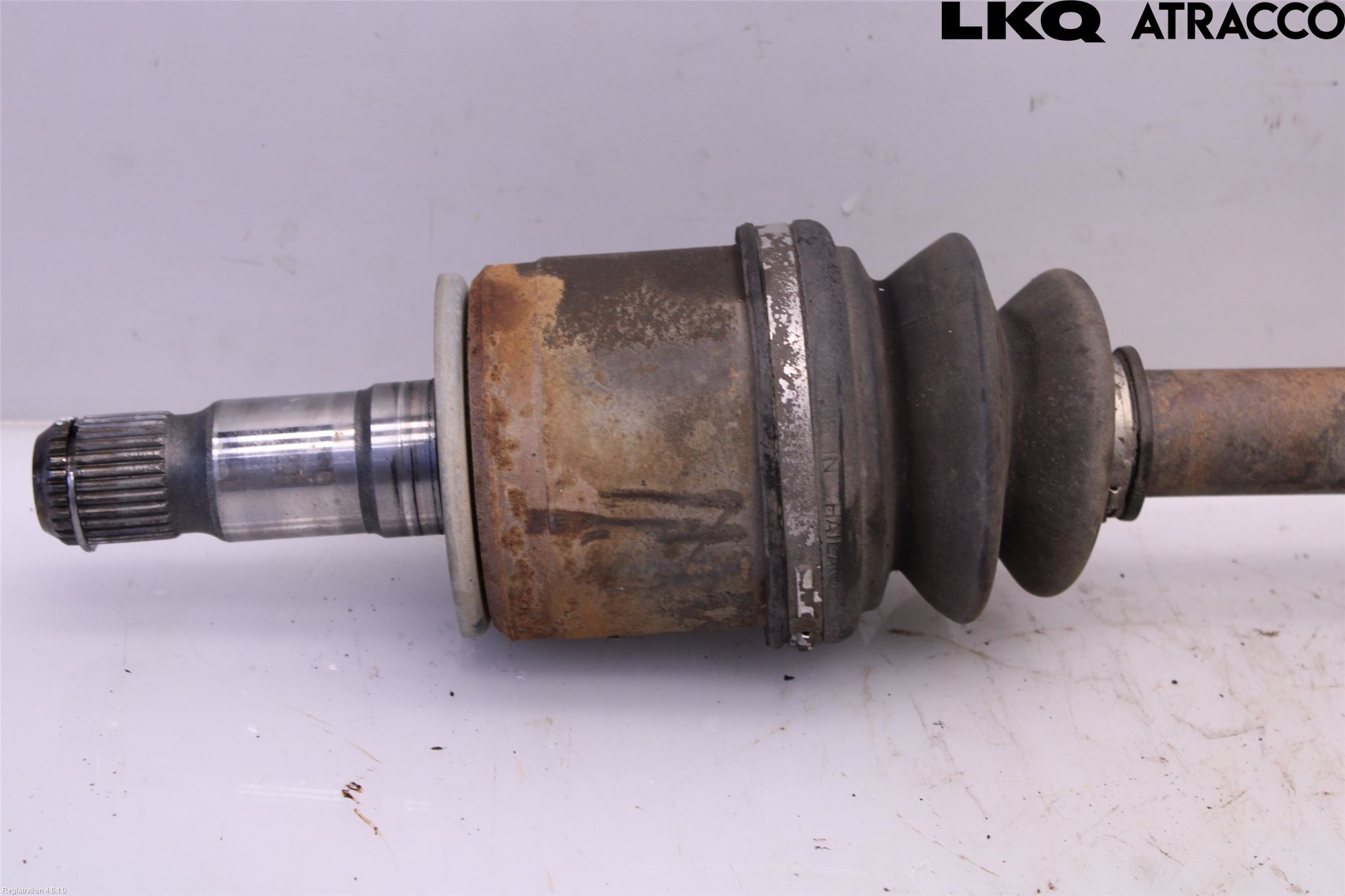 Mitsubishi L200 16-23 Drivaxel Fram Vänster