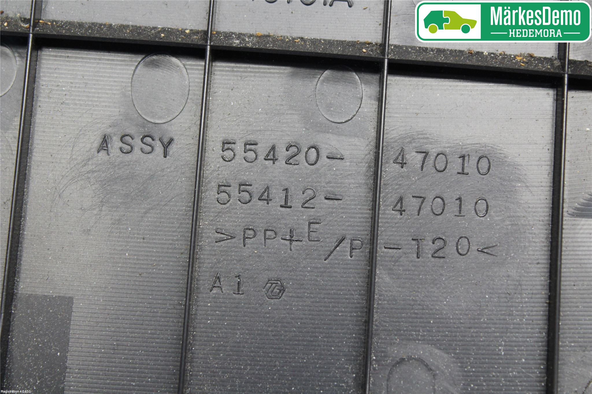 Toyota PRIUS NWH20 04-08 Instrumentbräda Förvaringsfack