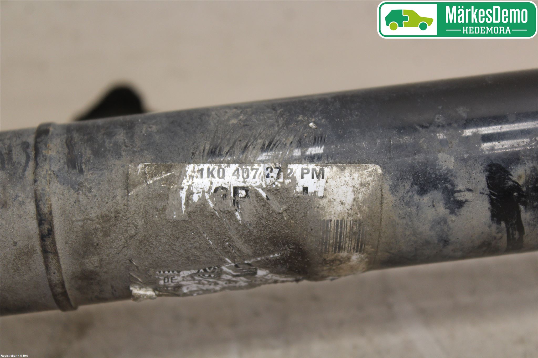 Volkswagen VW CADDY 11-15 Drivaxel Fram Höger