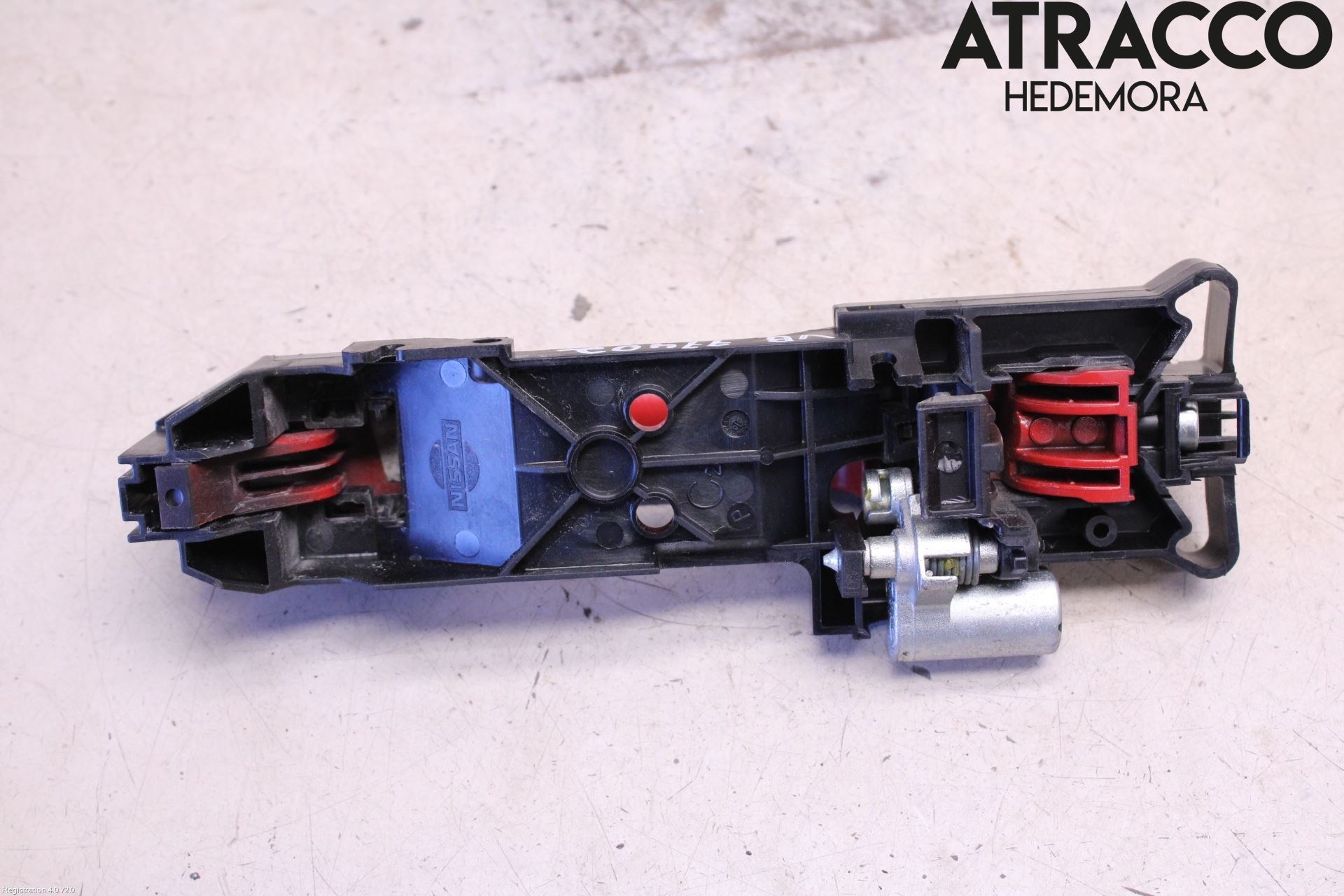 Nissan NOTE E11 06-14 Dörrhandtag Yttre Vä