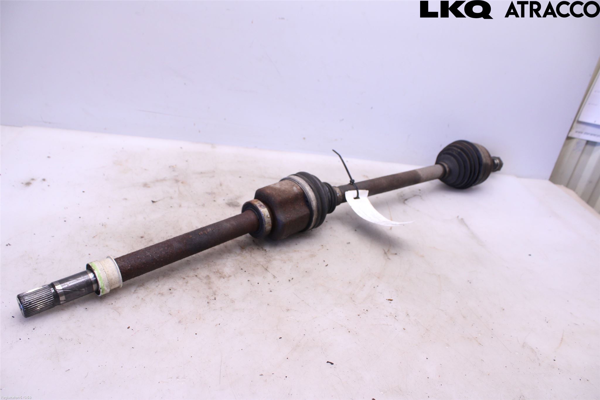 Nissan NV400 12-24 Drivaxel Fram Höger