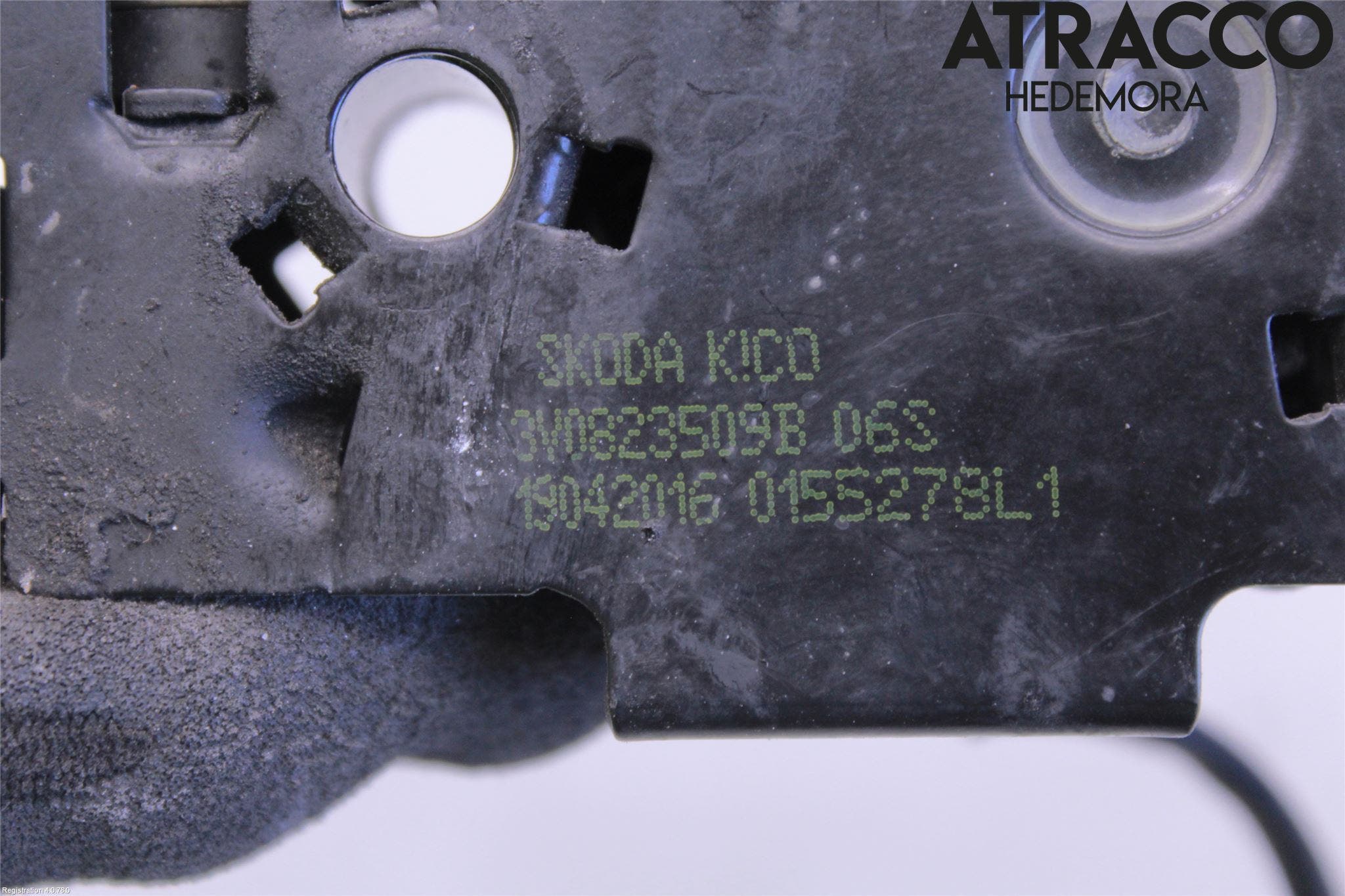 Skoda SUPERB 16-24 Huvlås