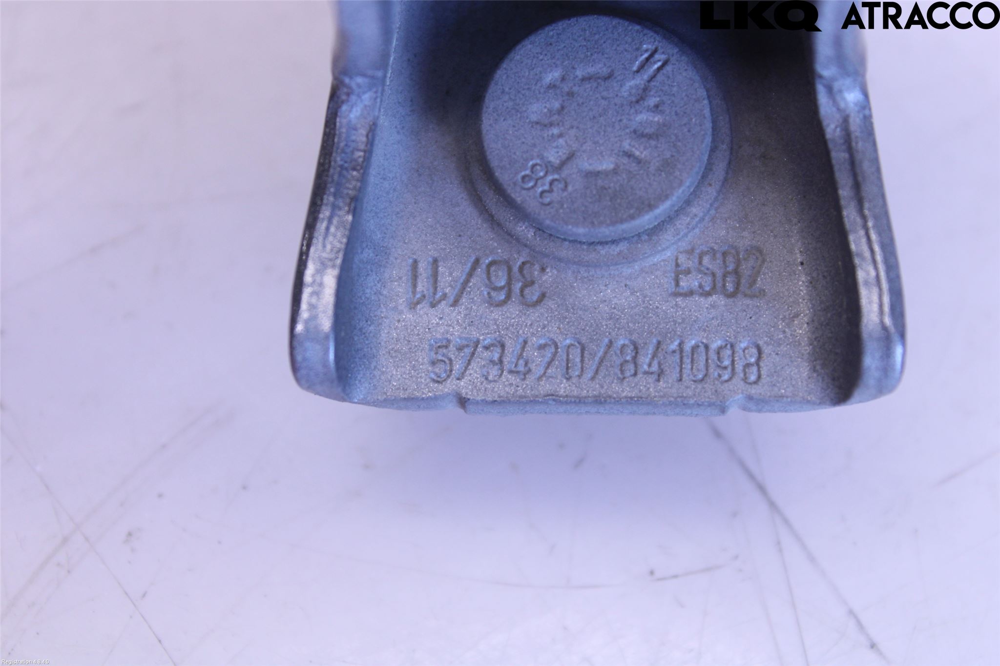 Citroen C4 II 11-18 Bakluckegångjärn Hö