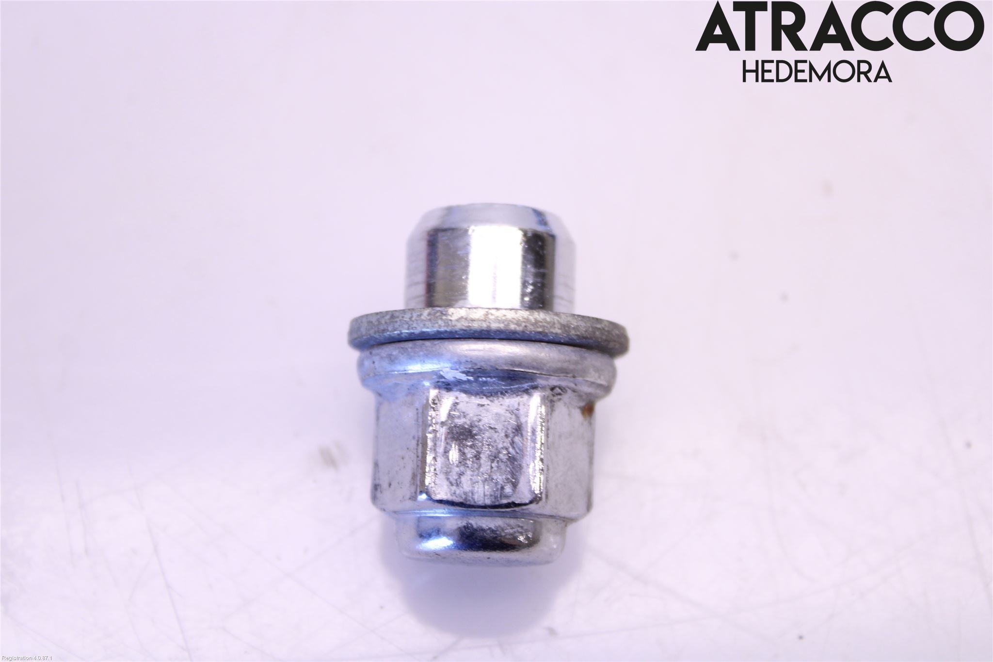 Toyota YARIS XP21 20- Hjulmutter-Bult-Sats