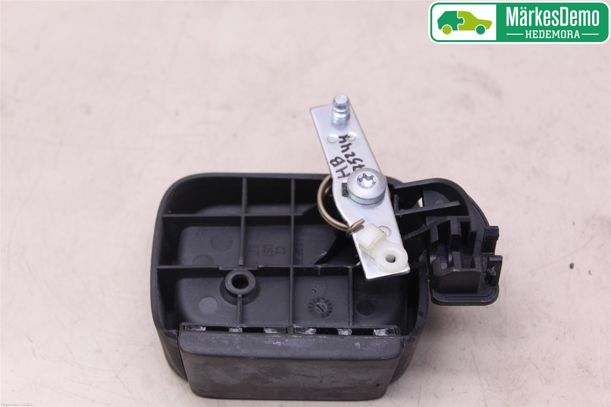 Volkswagen VW CADDY      04-10 Bakluckehandtag Inre