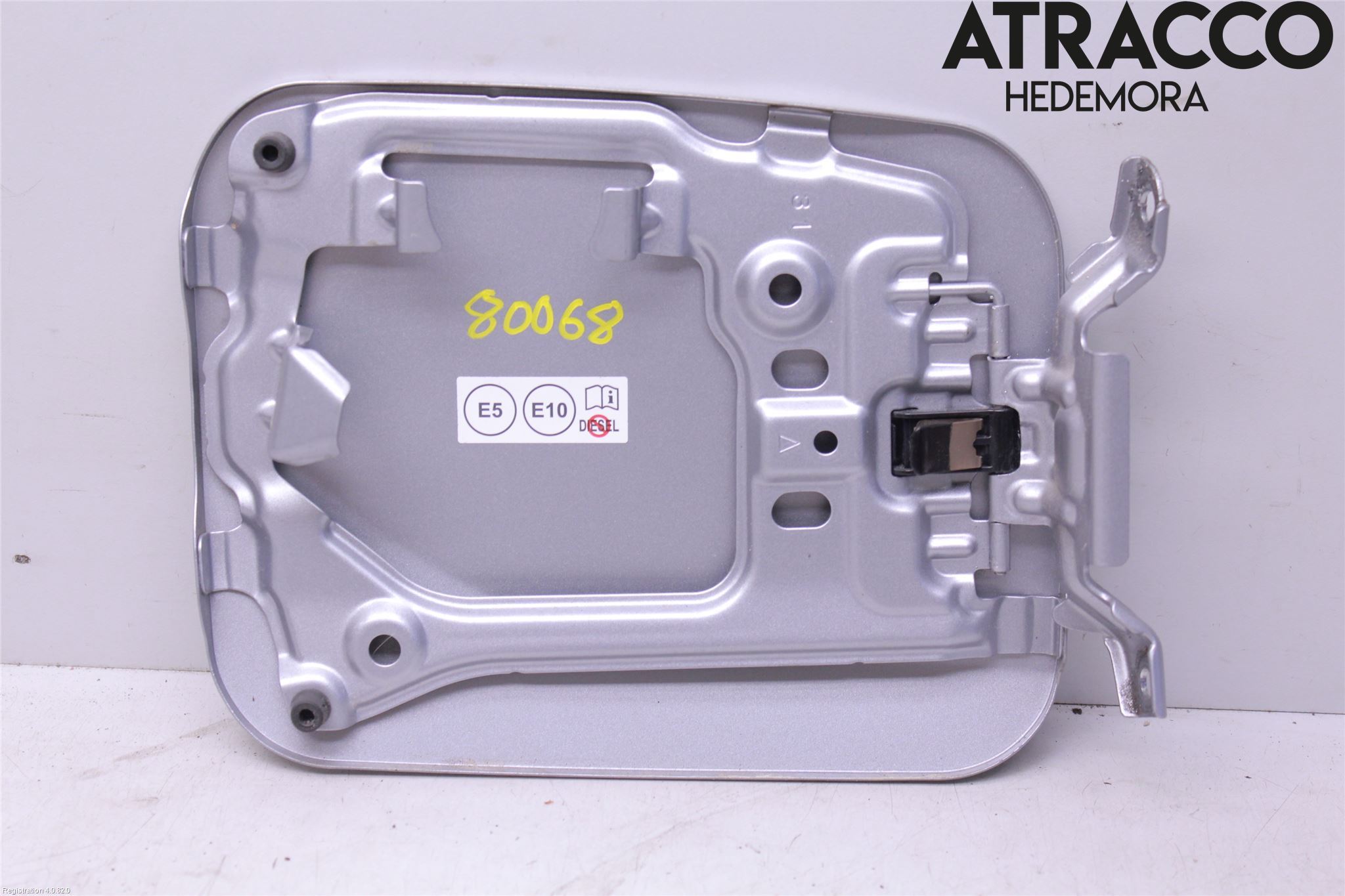 Toyota RAV4 19- Tanklucka