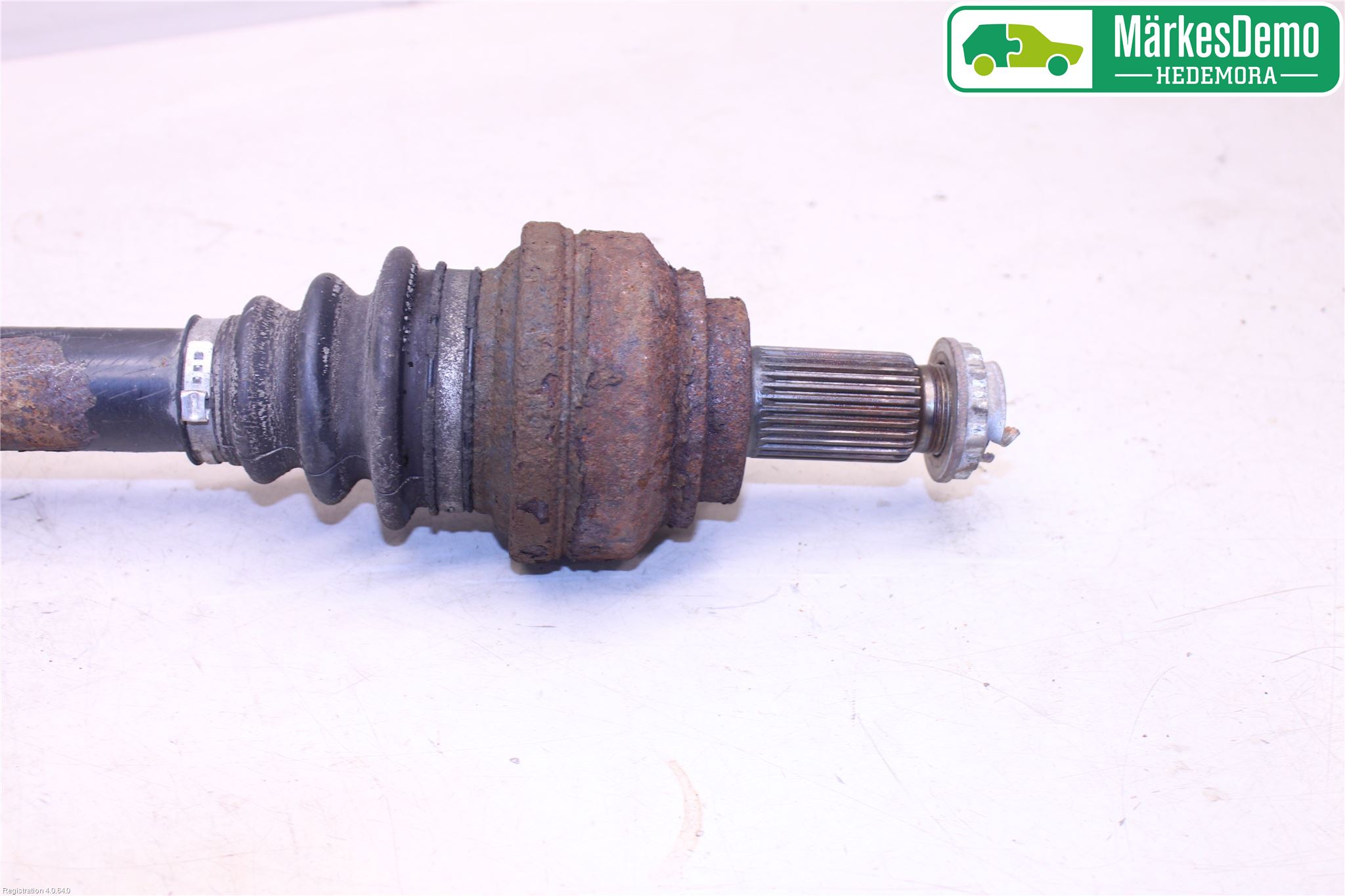 BMW 3 E90/91 SED/TOU 05-12 Drivaxel Bak Höger