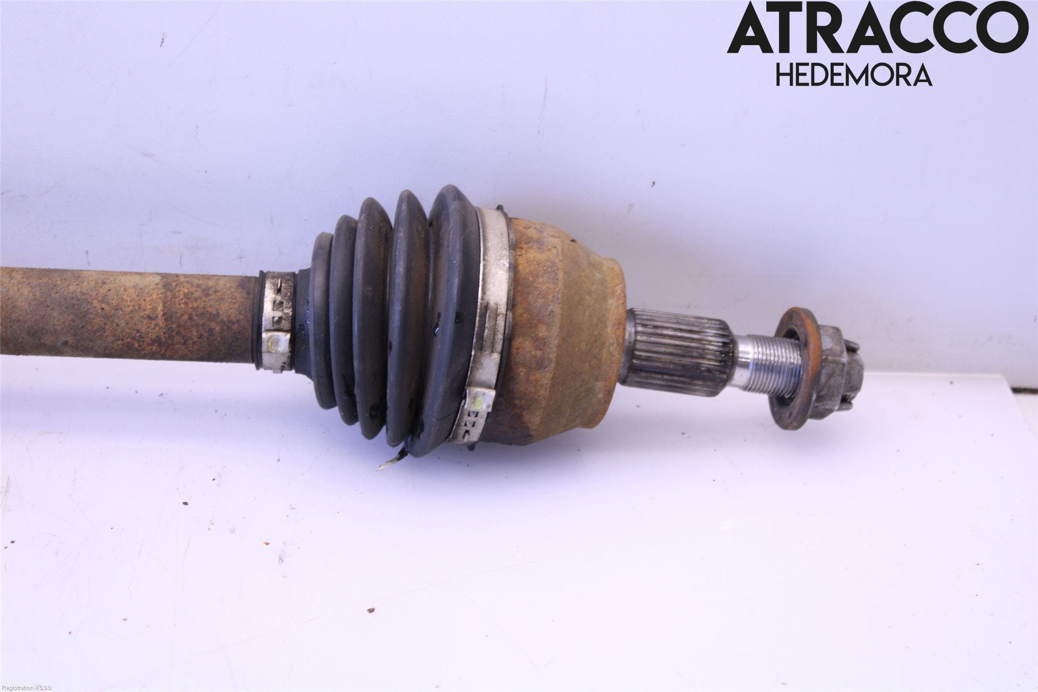 Ford FOCUS 15-18 Drivaxel Fram Höger