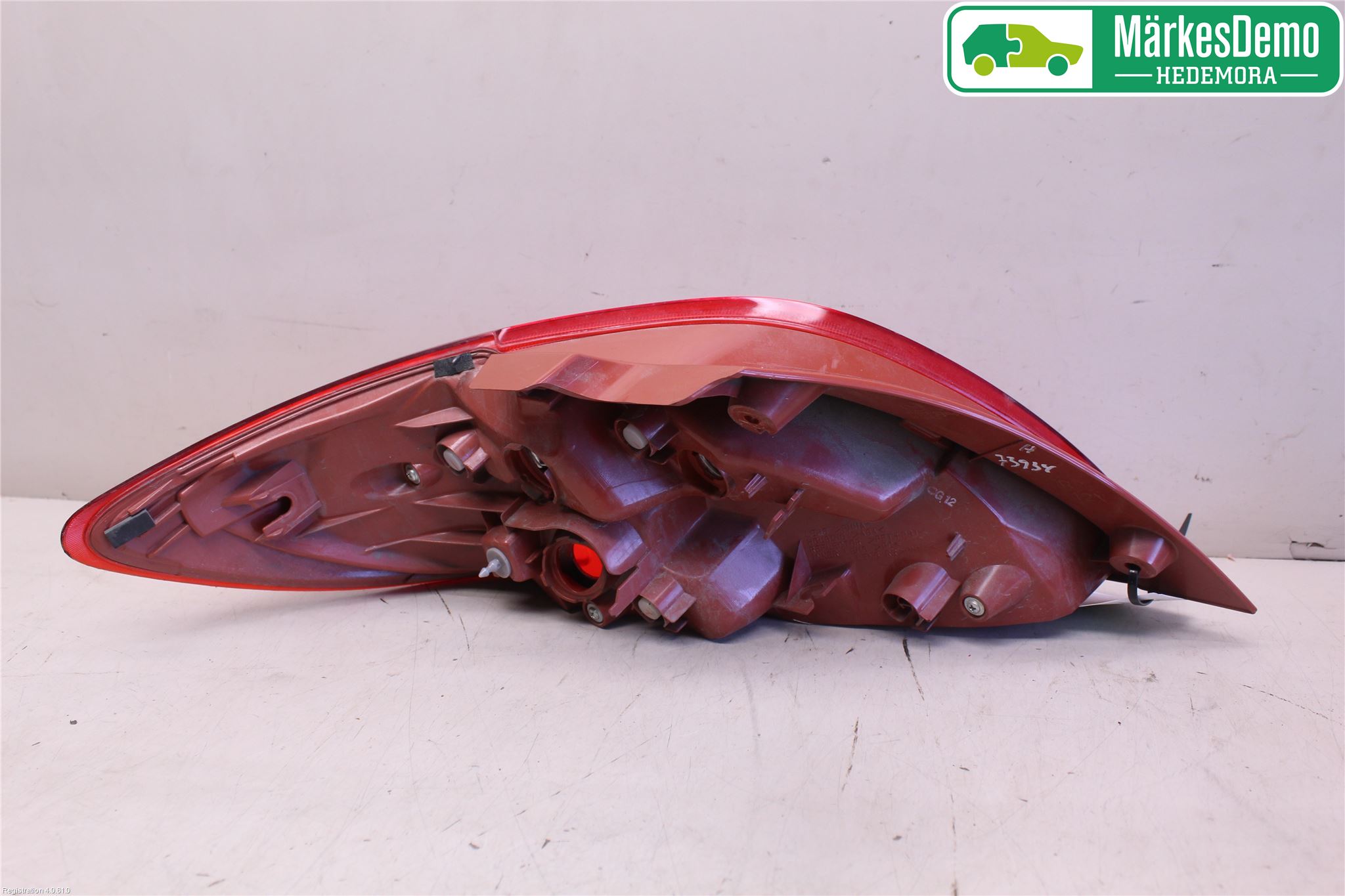 Mazda 2 (DE) 08-15 Bakljus Höger