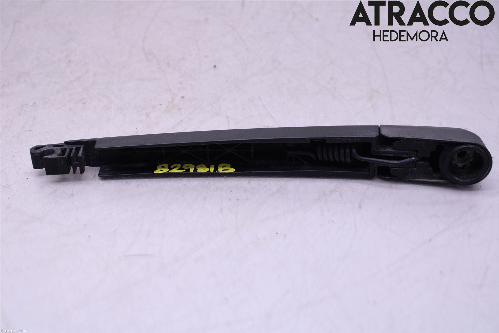 Hyundai i40 08-15 Torkararm-Bakruta