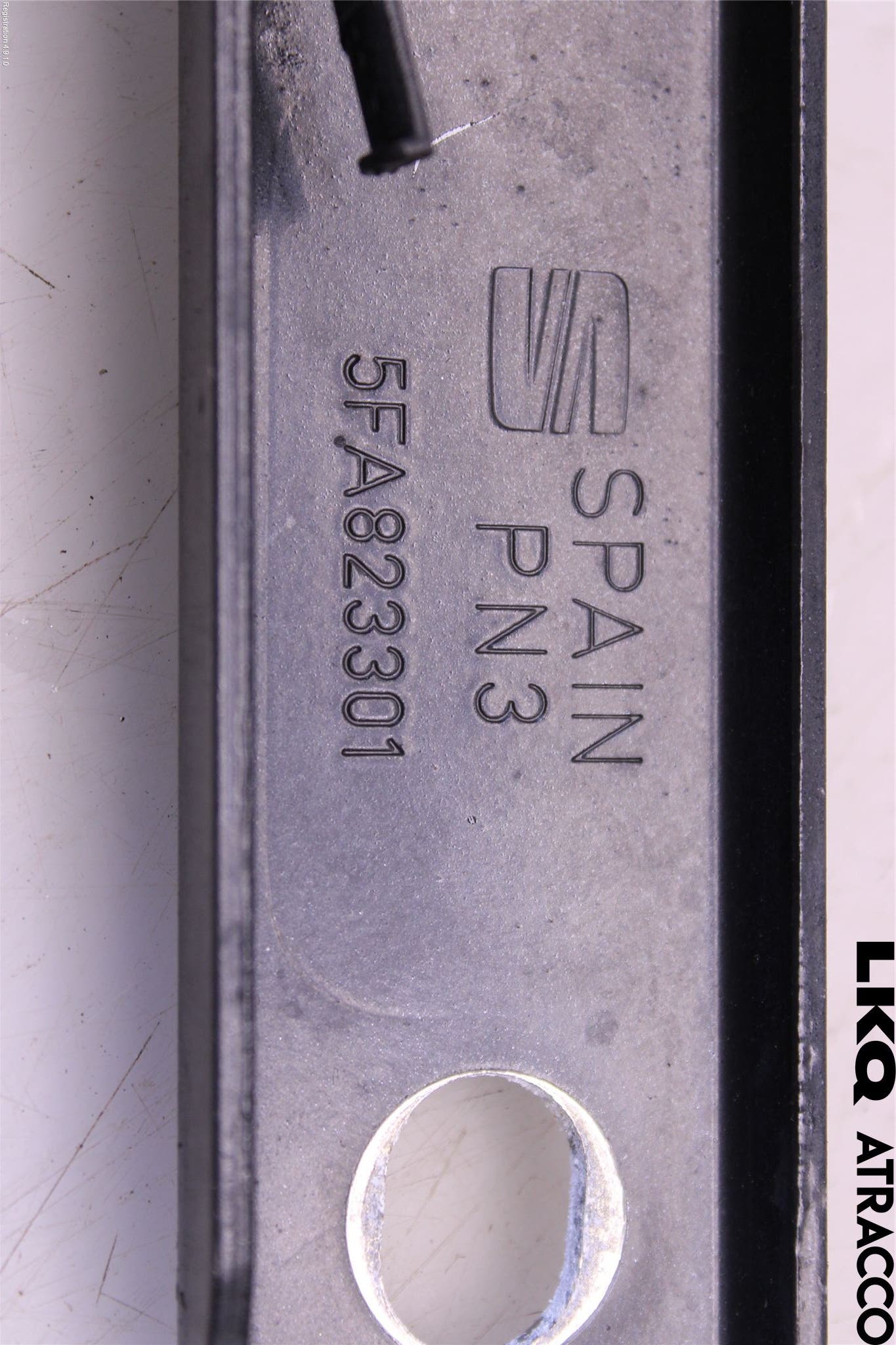 Seat LEON 20- Huvgångjärn