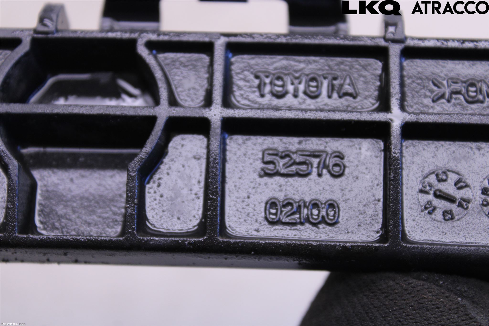 Toyota AURIS 13-19 Stötfångarfäste Bak Vä