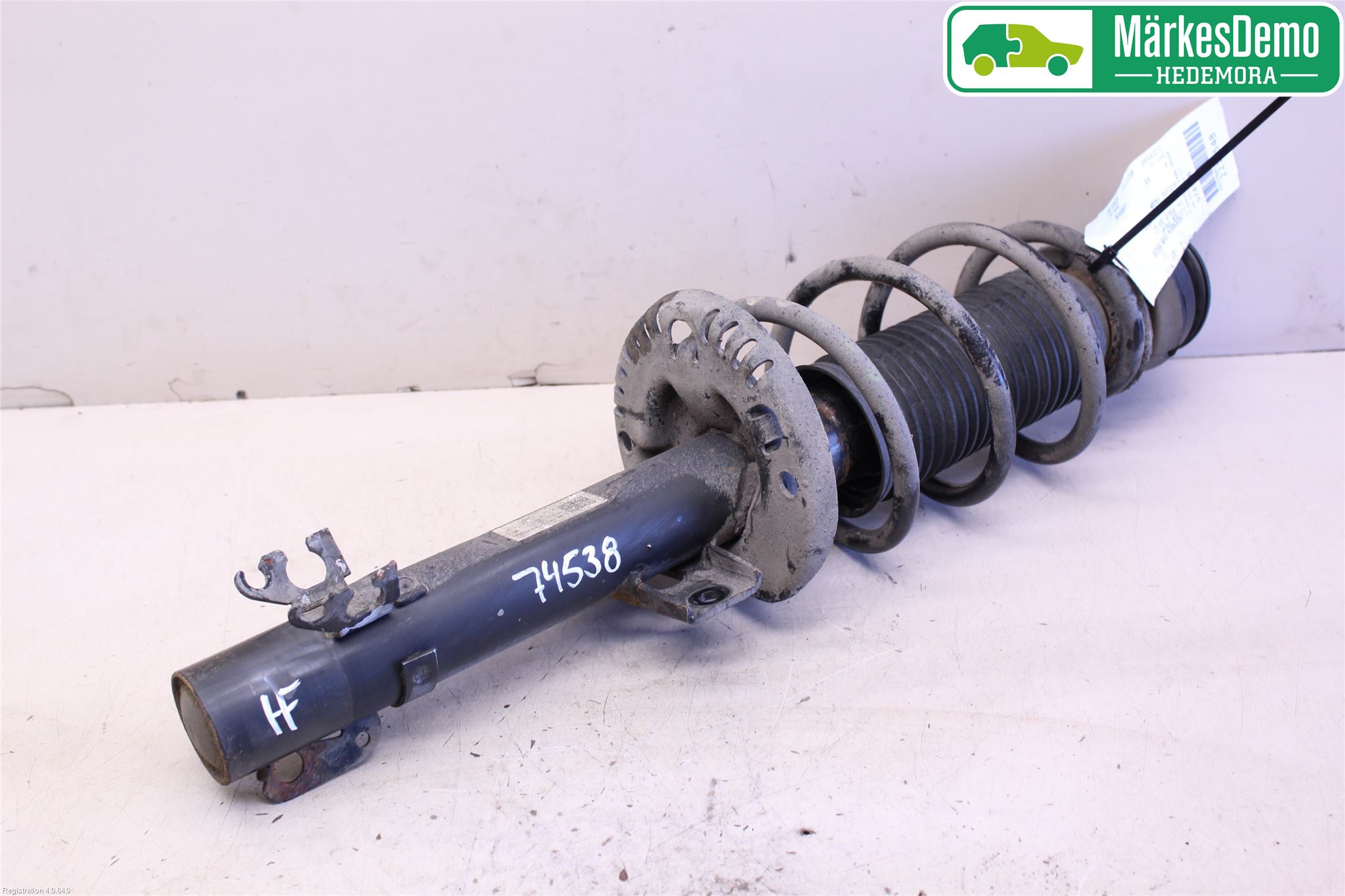 Volkswagen VW POLO 10-17 Fjäderben Fram Höger