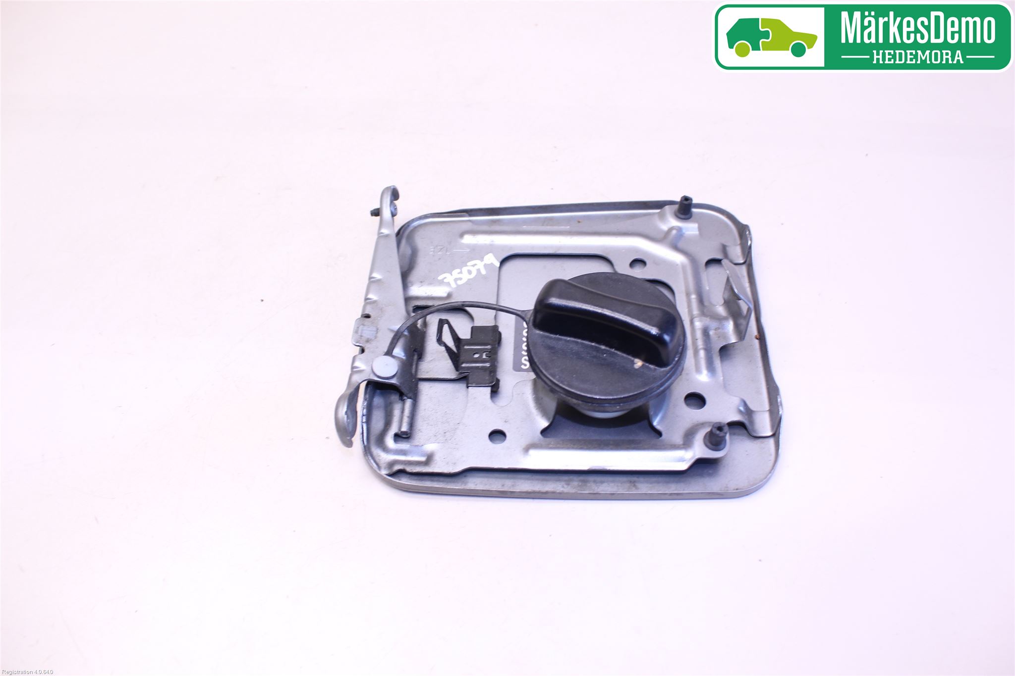 Nissan PULSAR Tanklucka