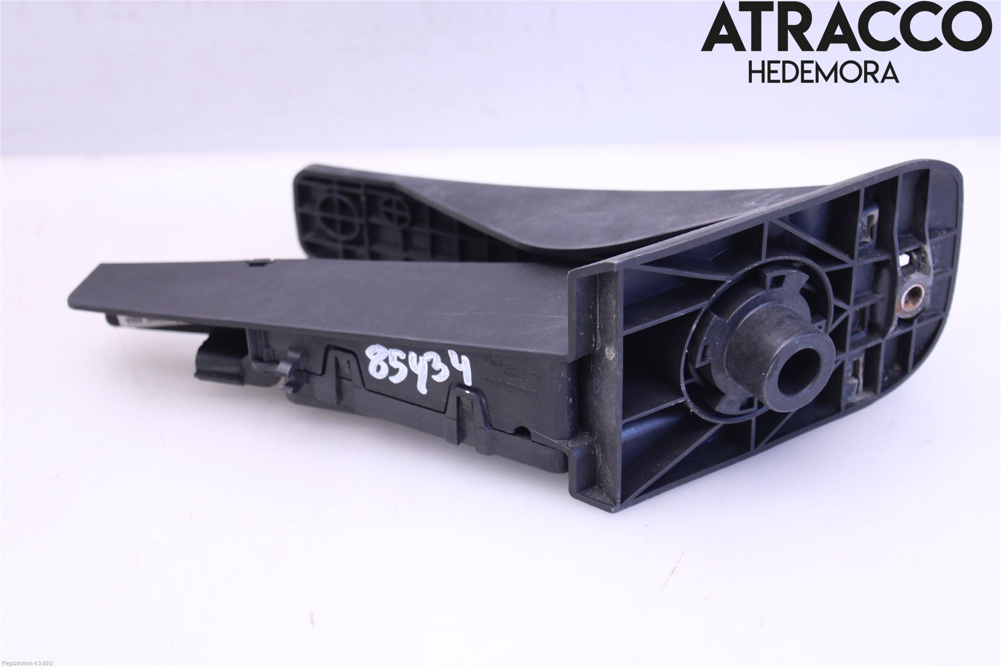 Volvo V90 17->> Gaspedal