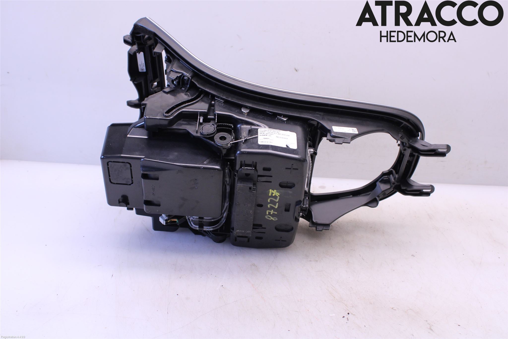 Mercedes-Benz MB E-KLASS (W213) 16-23 Instrumentbräda Förvaringsfack