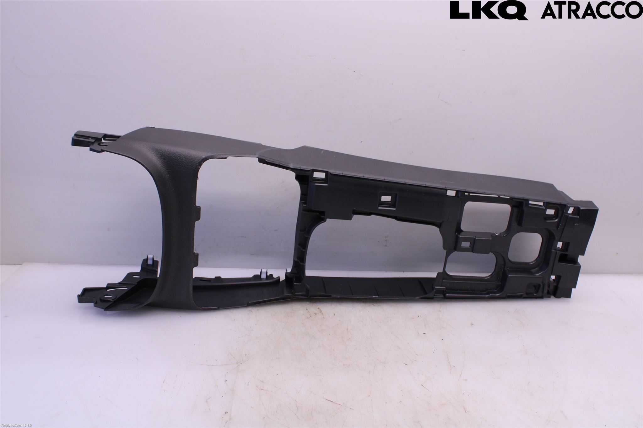 Mitsubishi OUTLANDER 13-21 Instrumentkonsoll Mitt