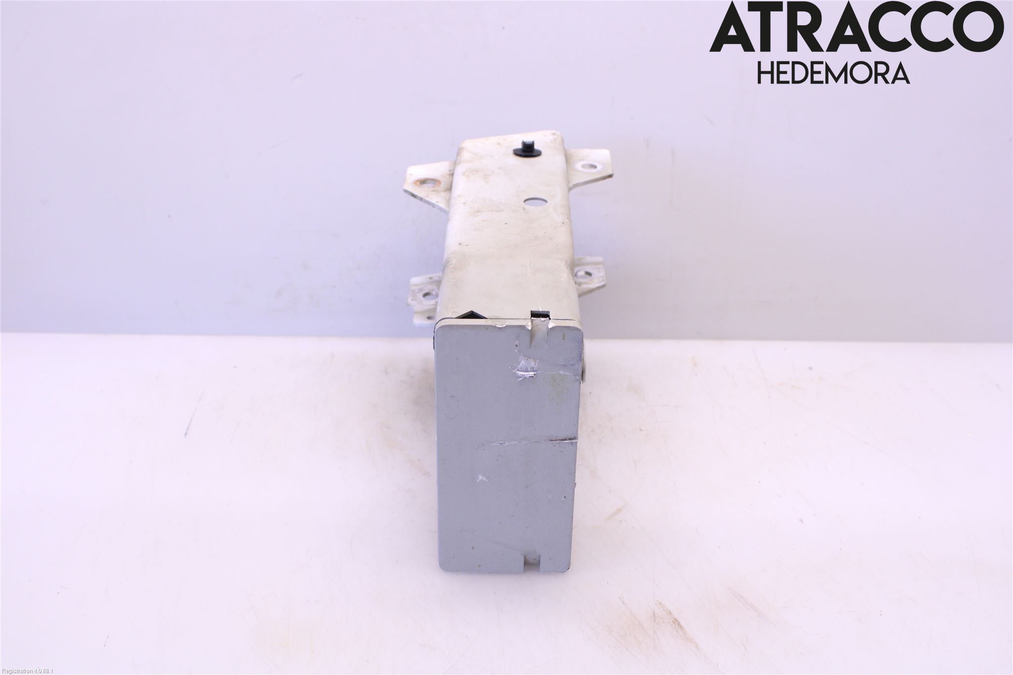 Volvo V90 17->> Stötfångarbärjärn Fram