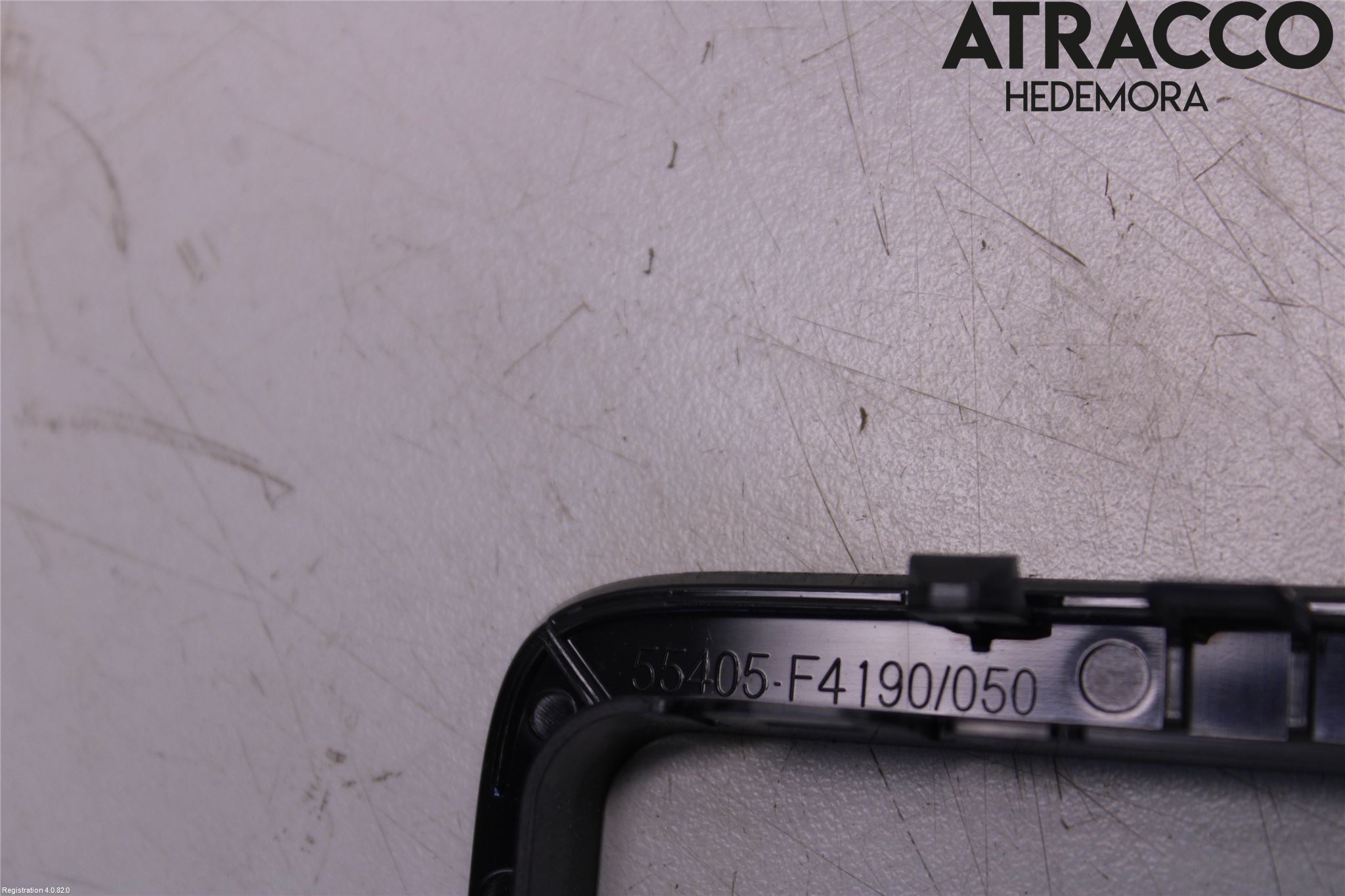 Toyota C-HR 16-23 Instrument-Radio Sarg