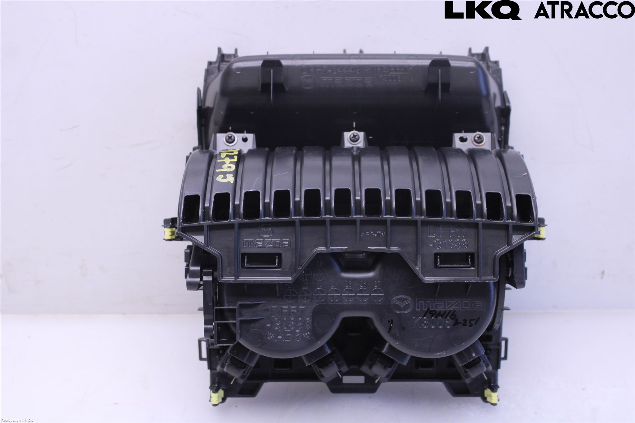 Mazda CX-30 20- Mugghållare