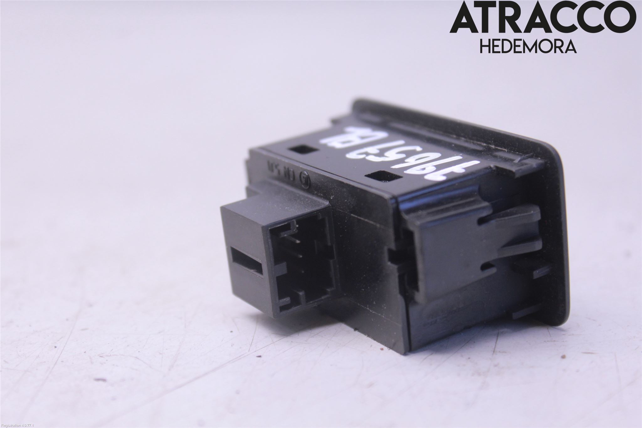 Audi A6 ALLROAD 12-18 Strömställare Baklucka