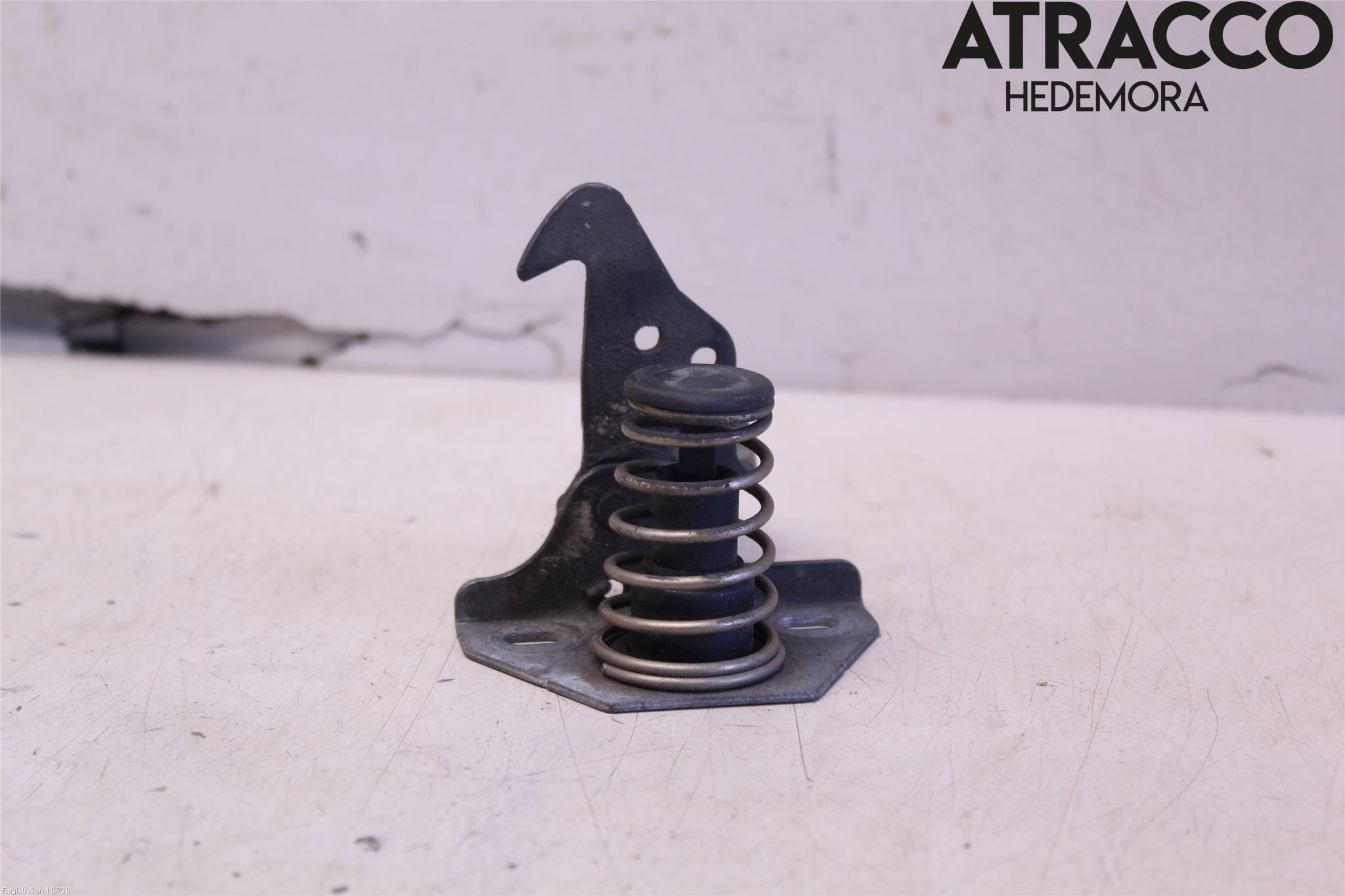 BMW X3 E83     03-10 Huv Spärr