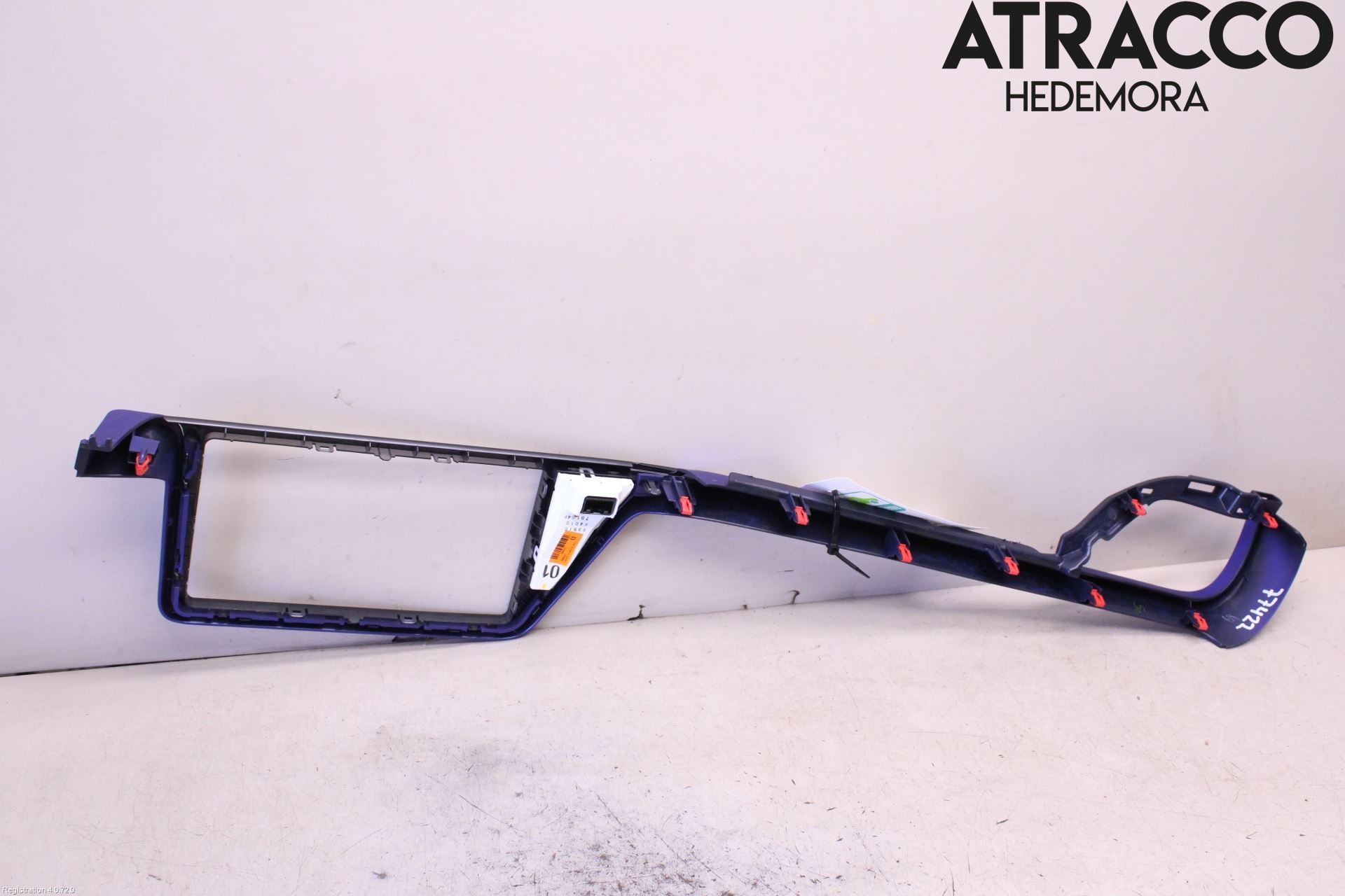 Toyota C-HR 16-23 Instrument-Radio Sarg