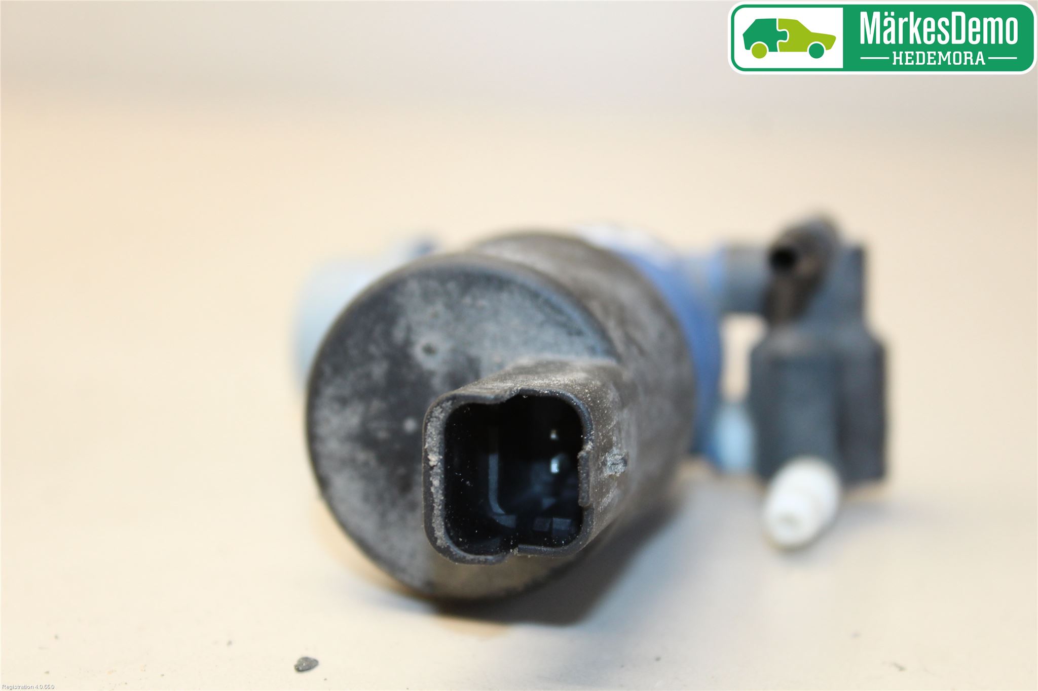 Renault CLIO III  09-12 Spolarpump Vindruta