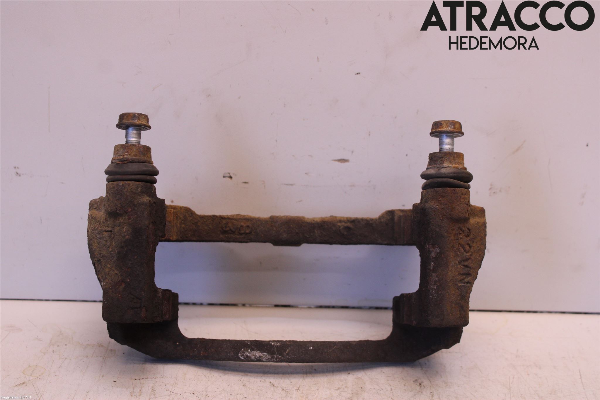 Toyota URBAN CRUISER Bromsokshållare