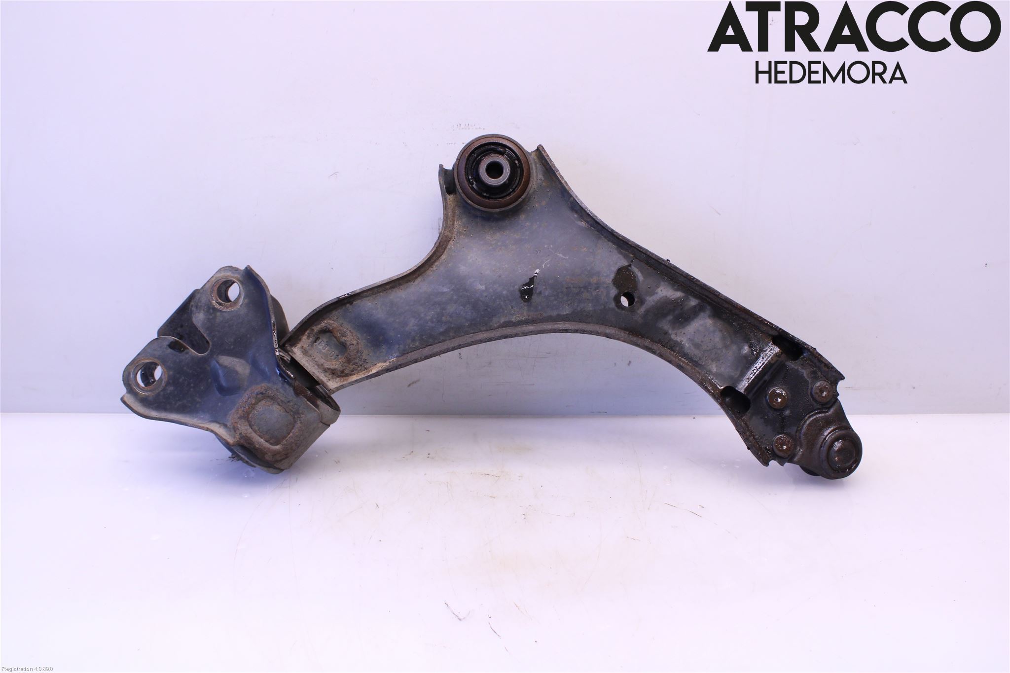 Volvo XC70 08-13 Bärarm Fram Undre Vä