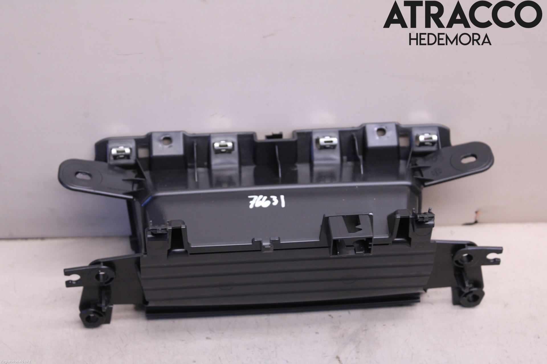 Peugeot 208/E-208 20- Instrumentbräda Förvaringsfack