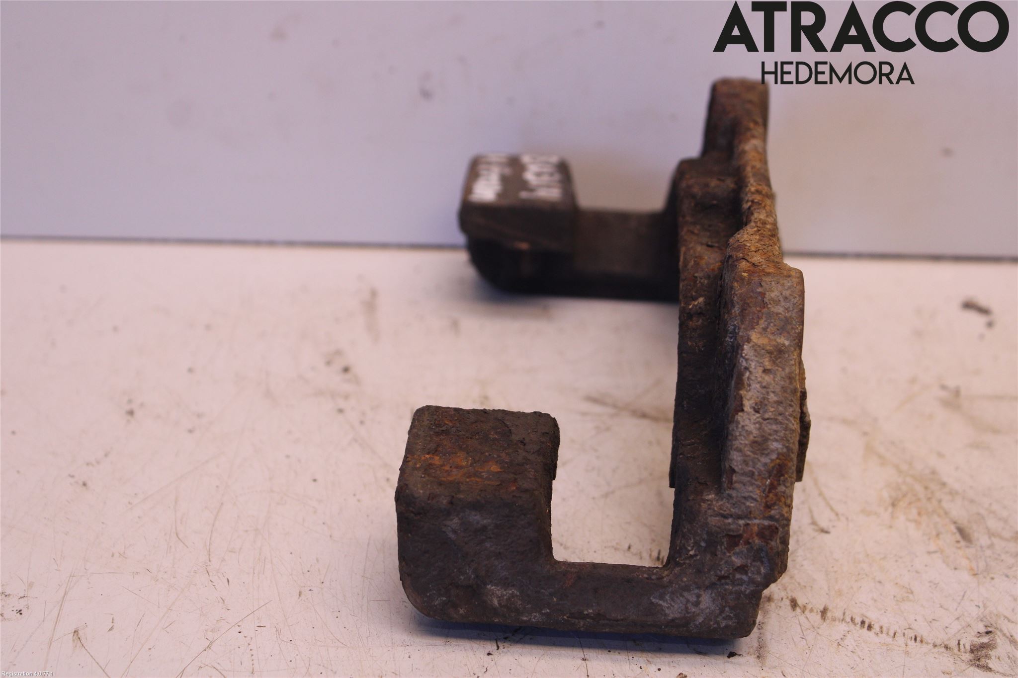 BMW 3 E46      98-05 Bromsokshållare