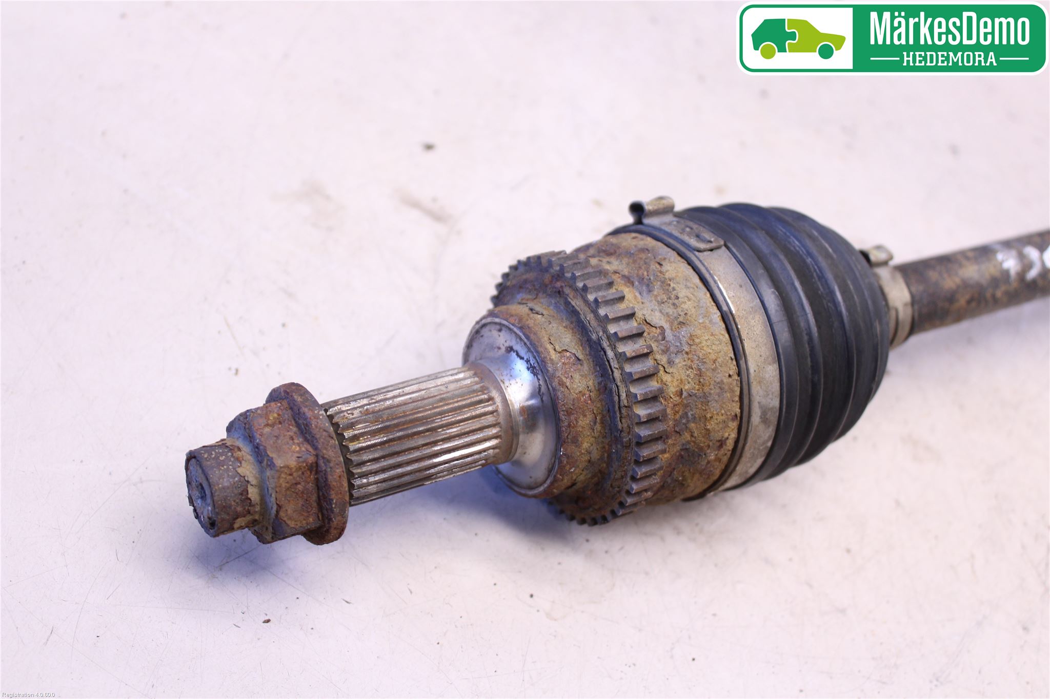 Suzuki SWIFT 05-10 Drivaxel Fram Vänster