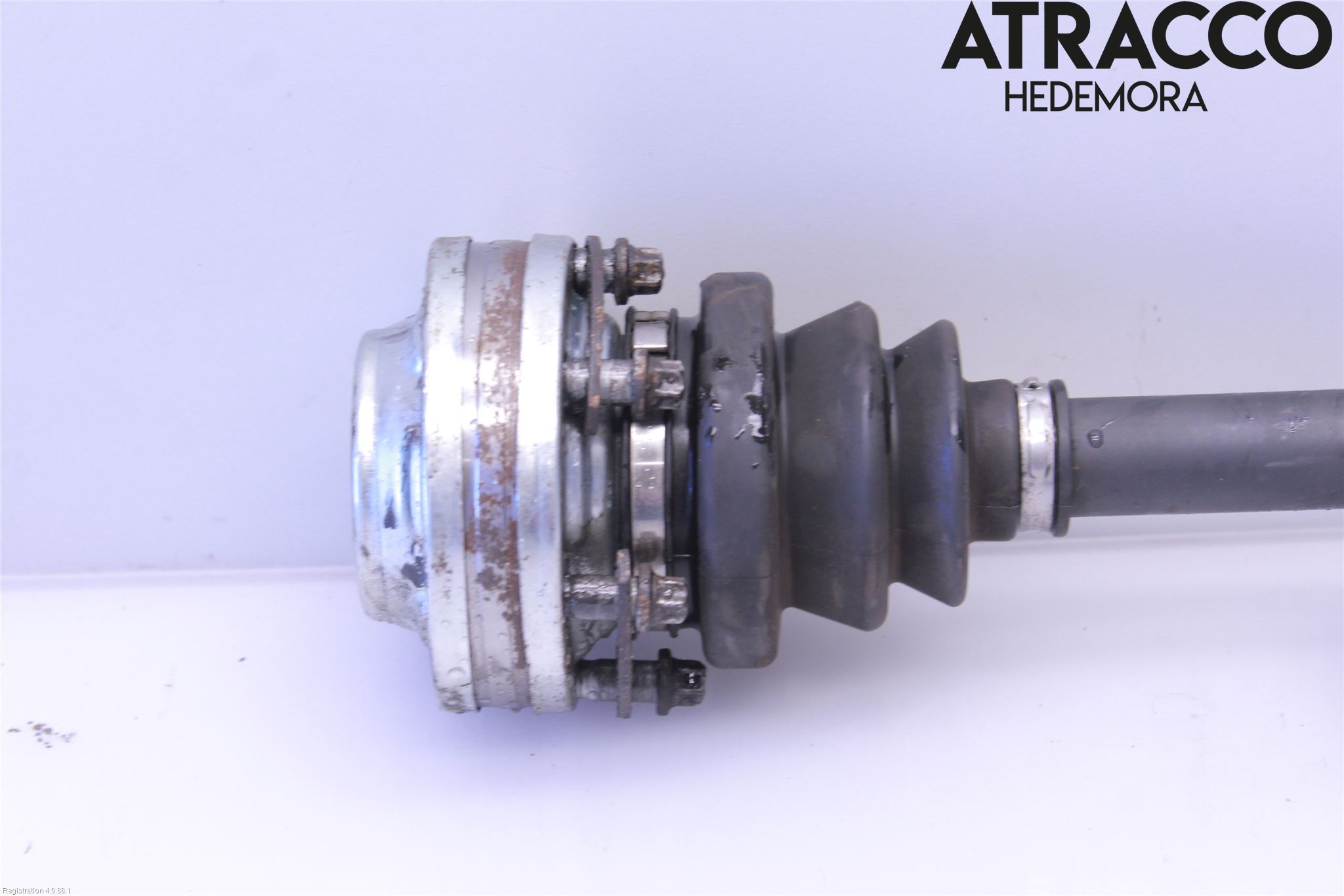 BMW 5 E60/61 Sed/Tou 02-10 Drivaxel Bak Höger