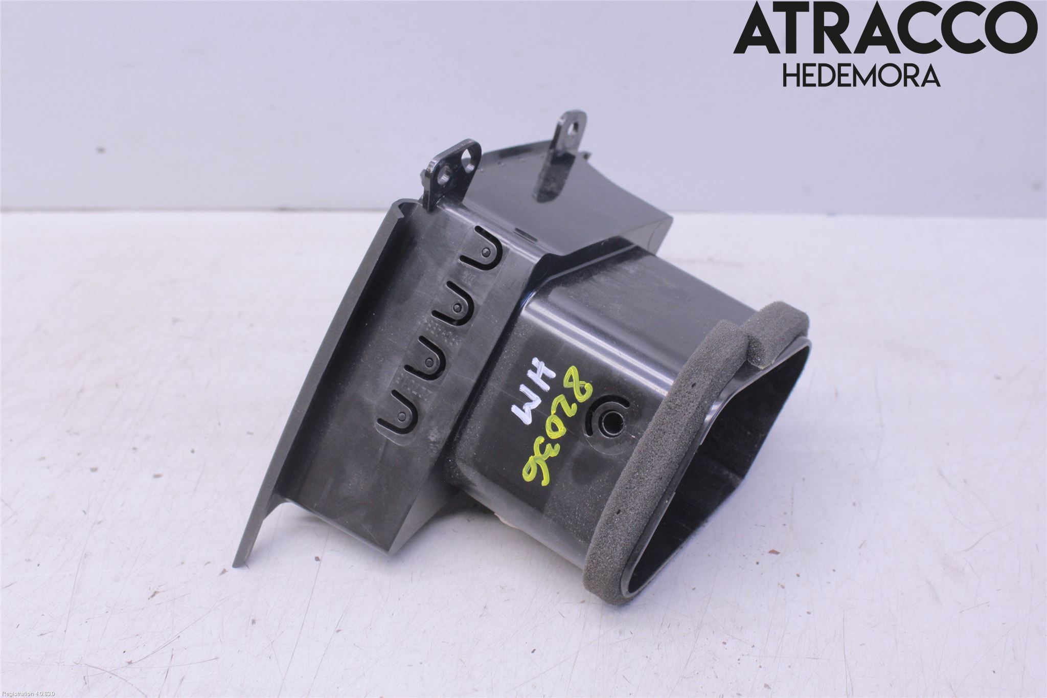 Iveco DAILY 14->> Defrosterkanal-Munstycke