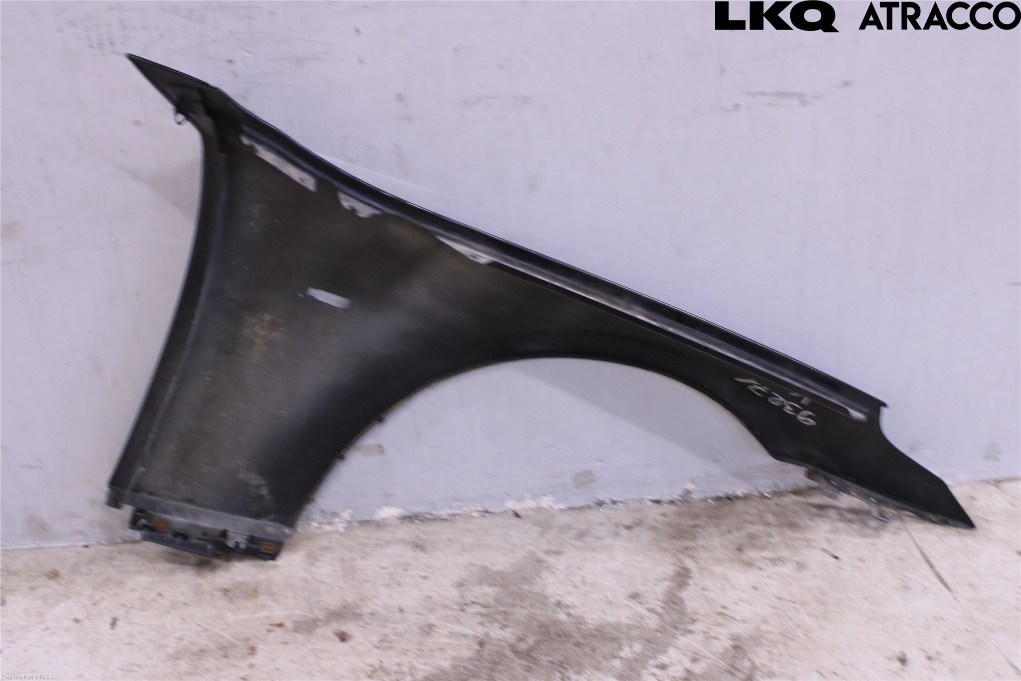 BMW 5 E60/61 Sed/Tou 02-10 Skärm Fram Vänster