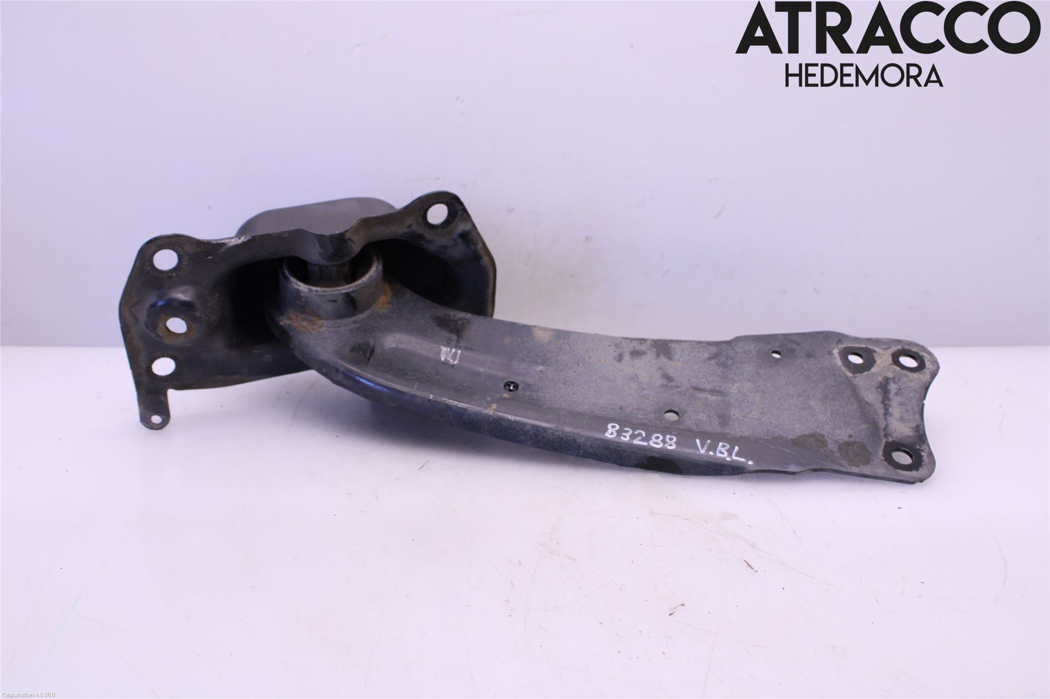 Audi Q3 8U 12-18 Bärarm Bak Vänster