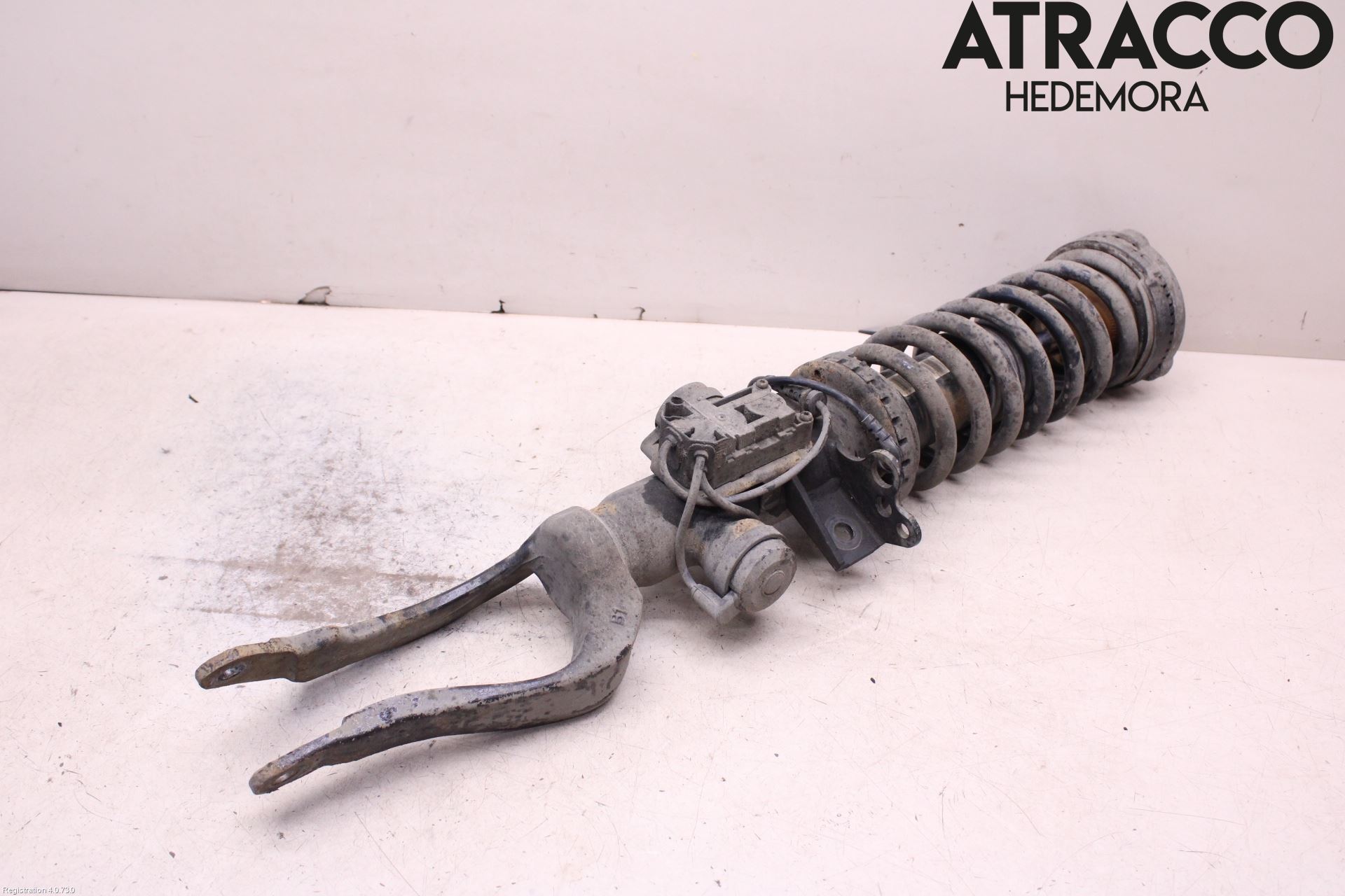 BMW 5 F10/F11/F18 09-17 Fjäderben Fram Höger