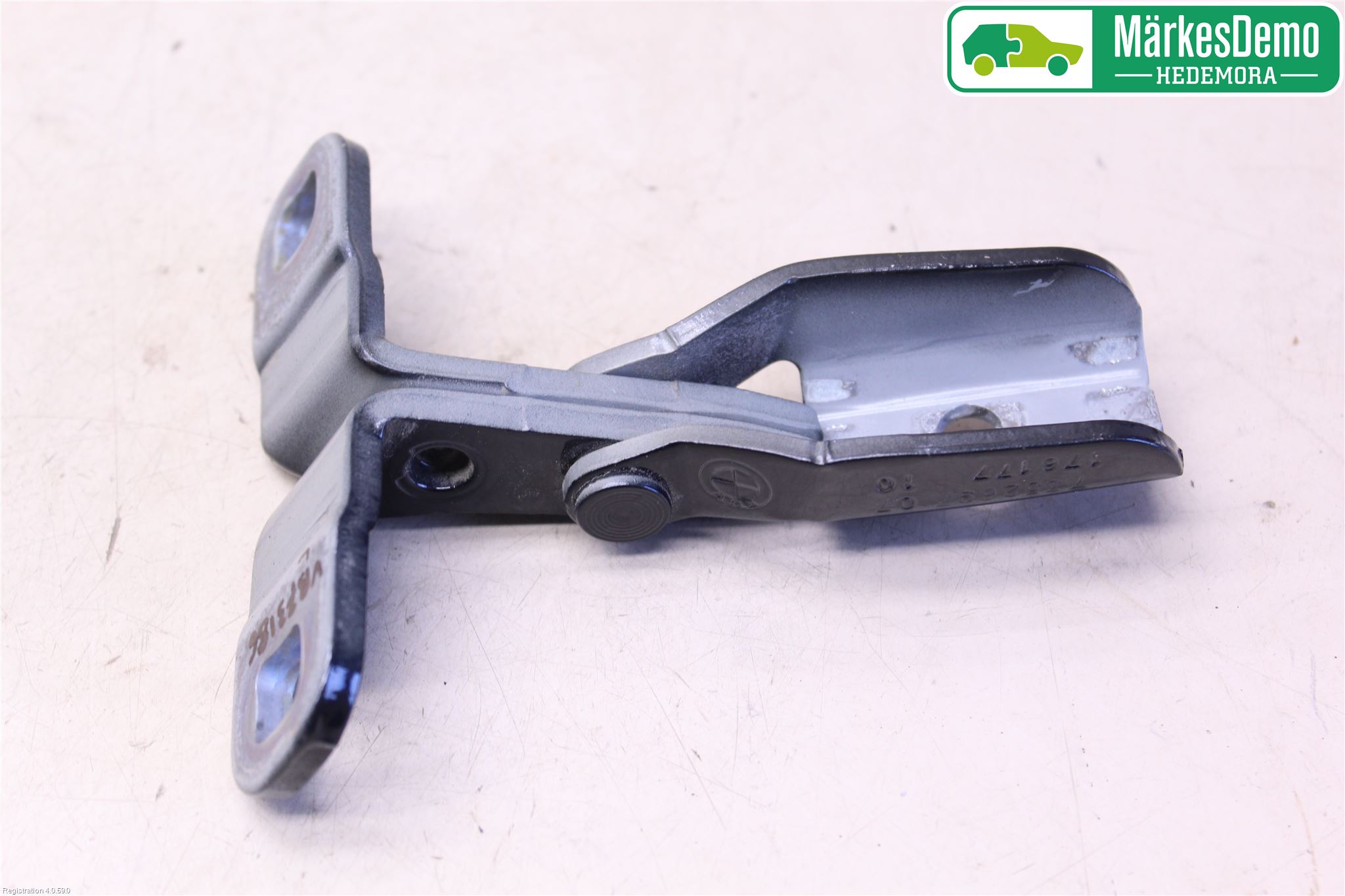 BMW X5 F15 13-18 Bakluckegångjärn Vä