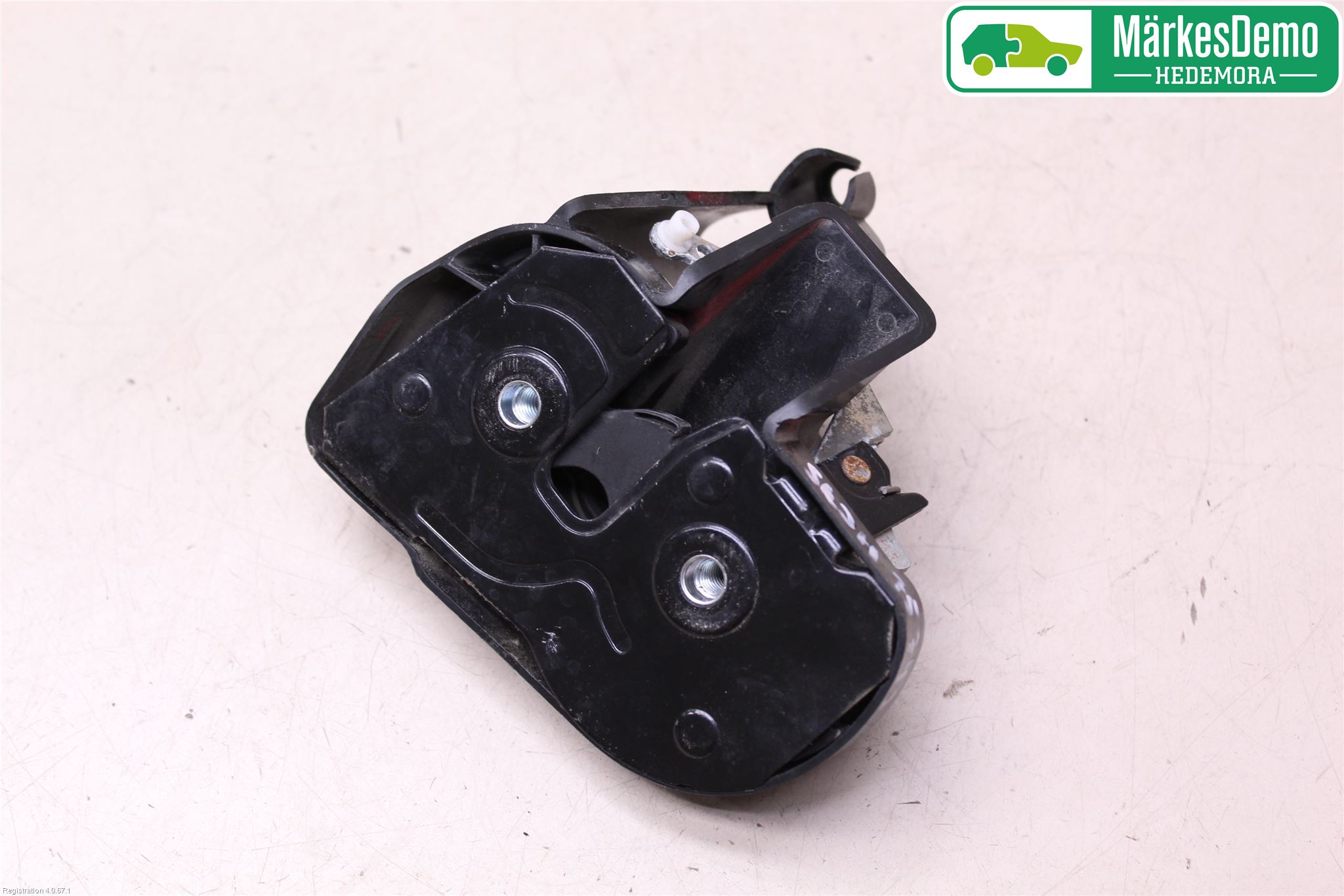 Volkswagen VW CADDY      04-10 Låskista-Dörrlås