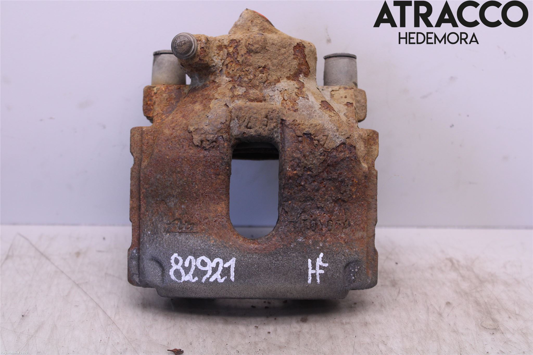 Toyota AVENSIS 98-02 Bromsok Fram Höger