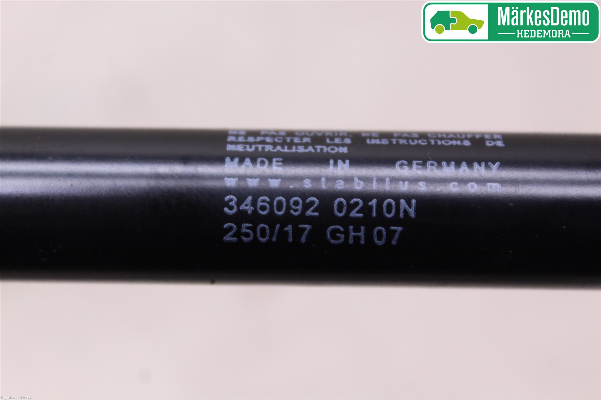 Mopedbil Microcar MICROCAR M. GO Gasfjäder Baklucka