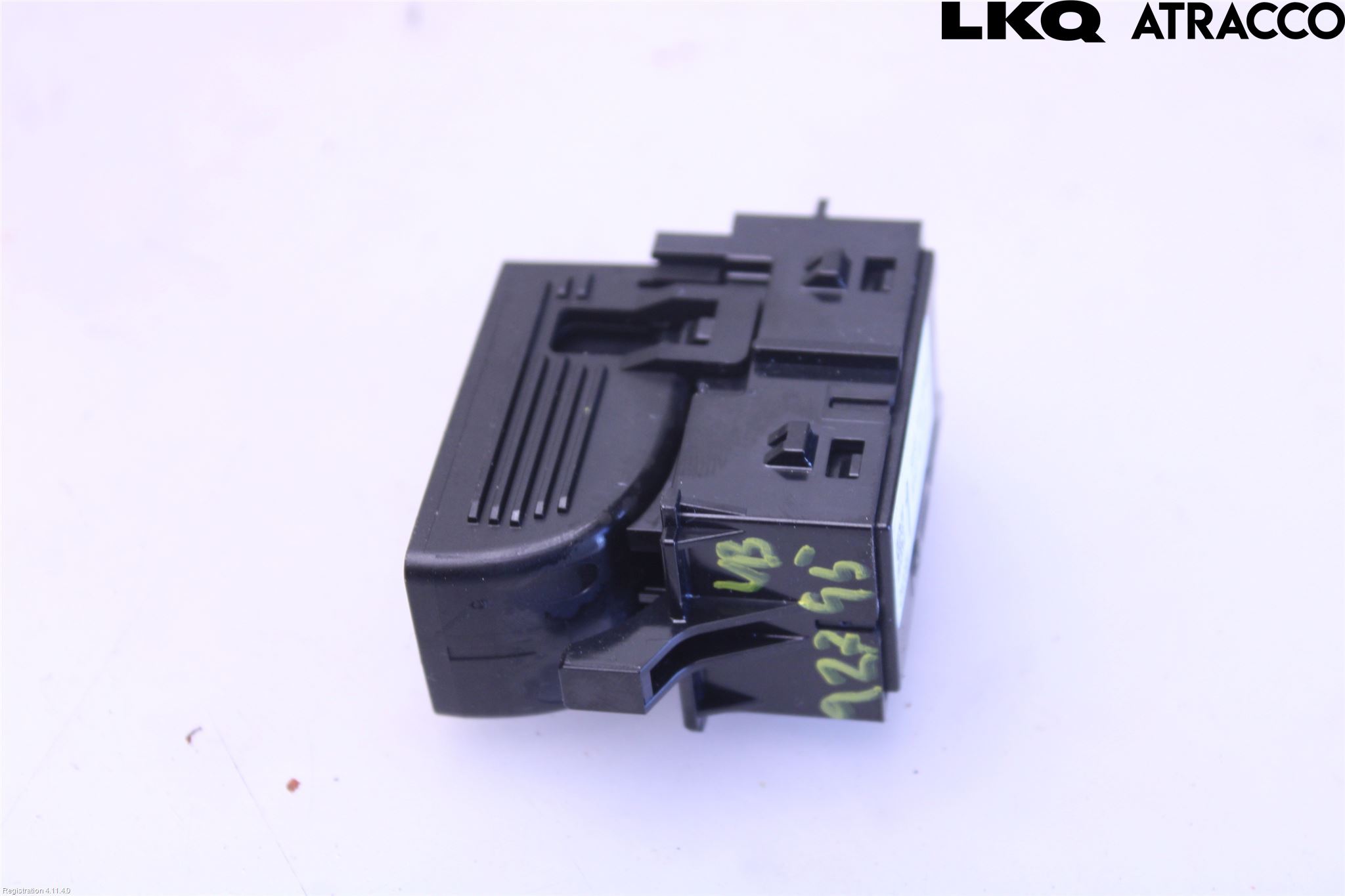 Mazda CX-30 20- Strömställare Elhiss