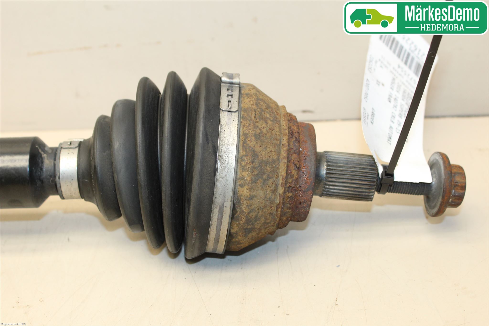 Skoda SUPERB 16-24 Drivaxel Fram Höger