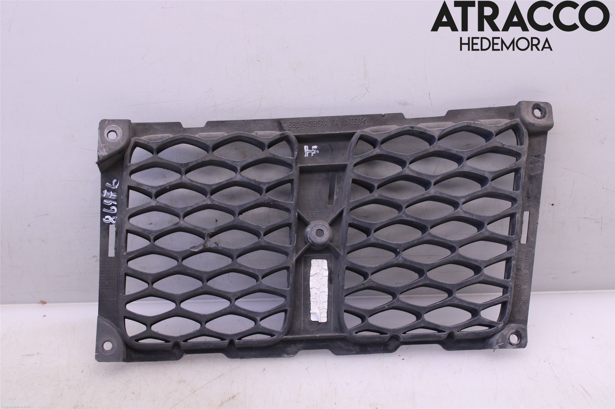 Jeep GRAND CHEROKEE 10-20 Grilldel Höger